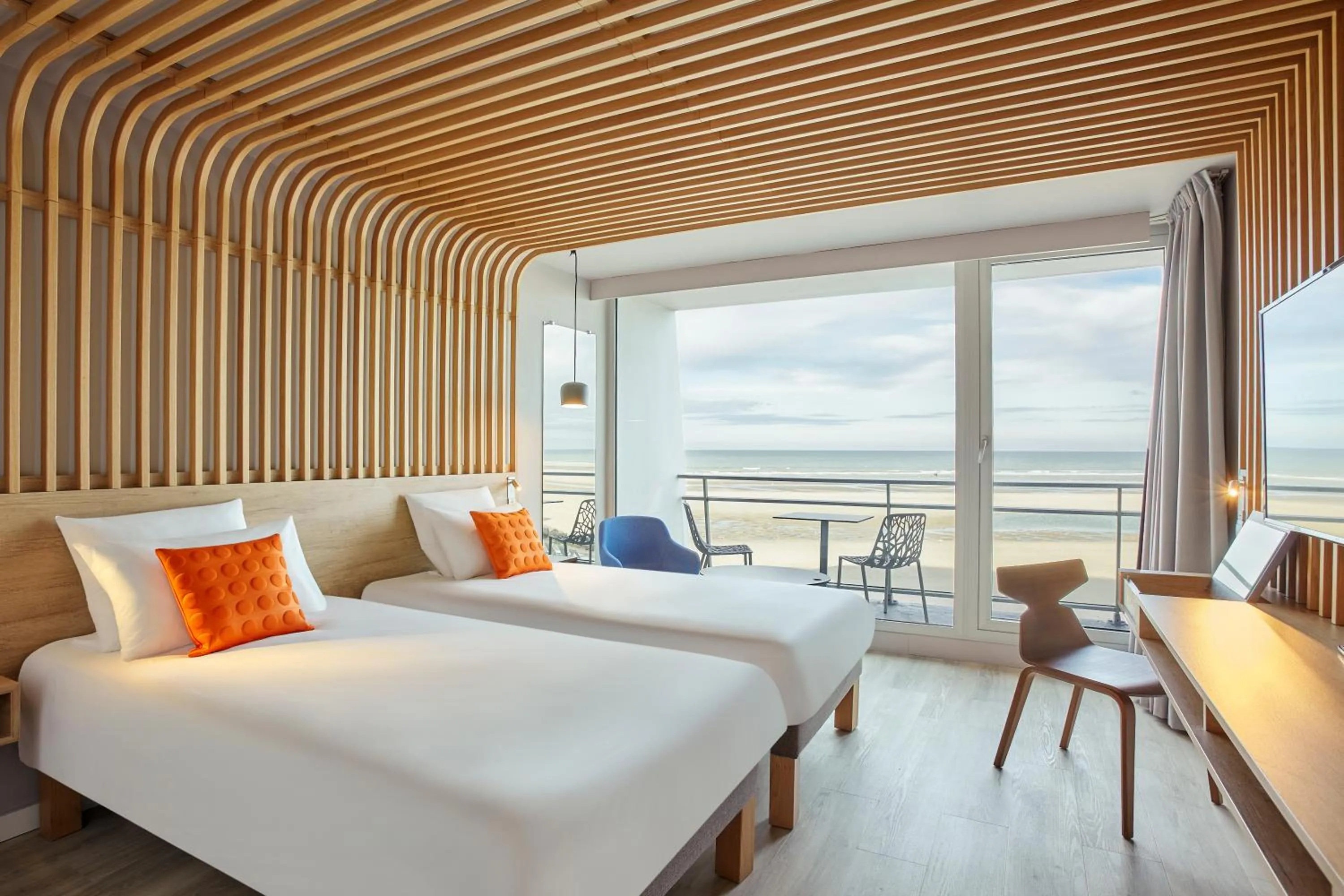 Bed in Novotel Thalassa Le Touquet