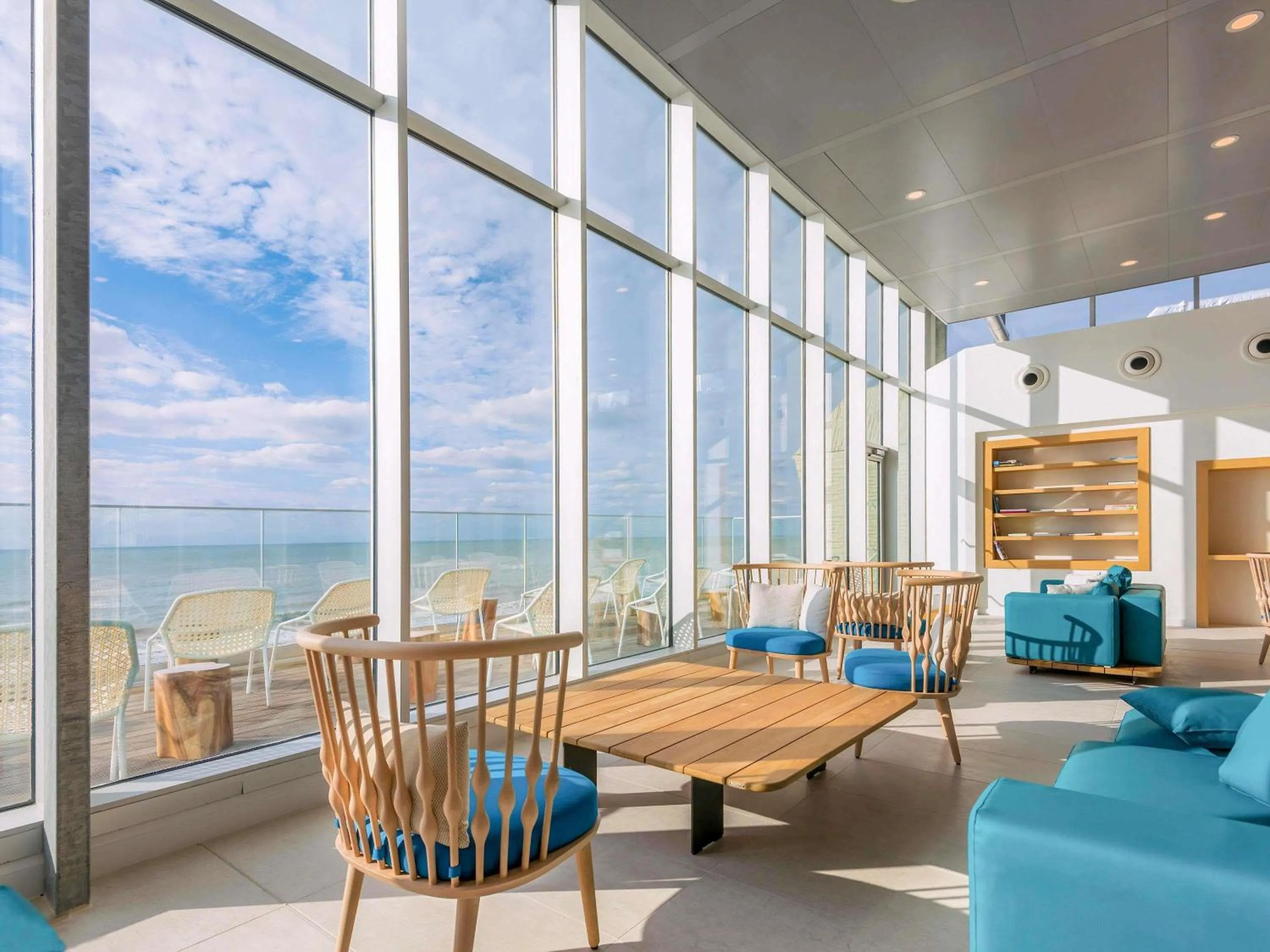 Lounge or bar in Novotel Thalassa Le Touquet