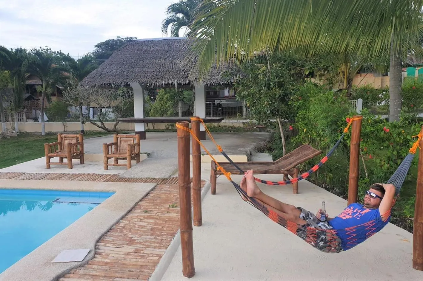 Swimming pool in Native House Resort powered by Cocotel