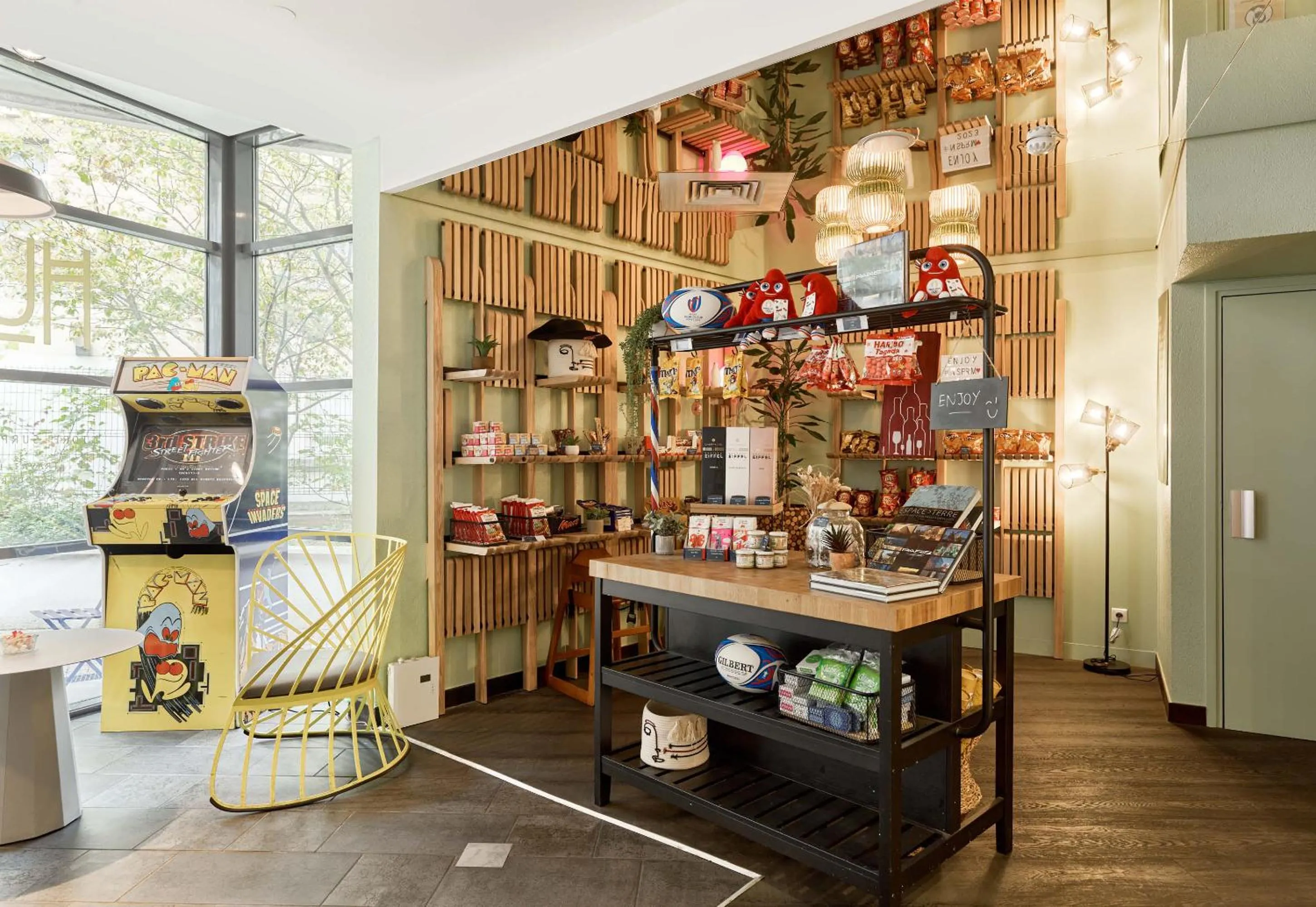 On-site shops in B&B HOTEL Rueil-Malmaison Gare