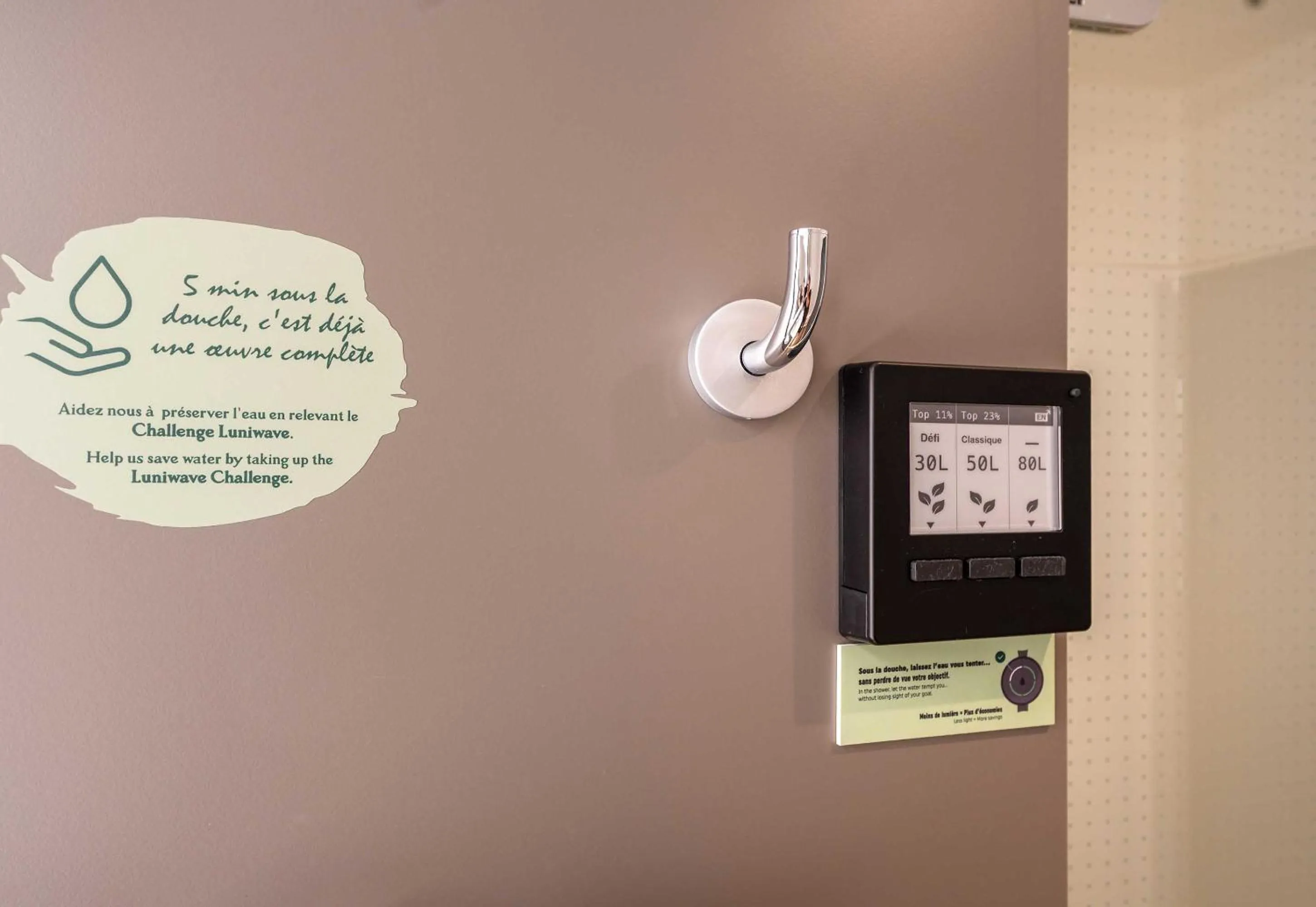 Bedroom in B&B HOME Rueil-Malmaison Gare