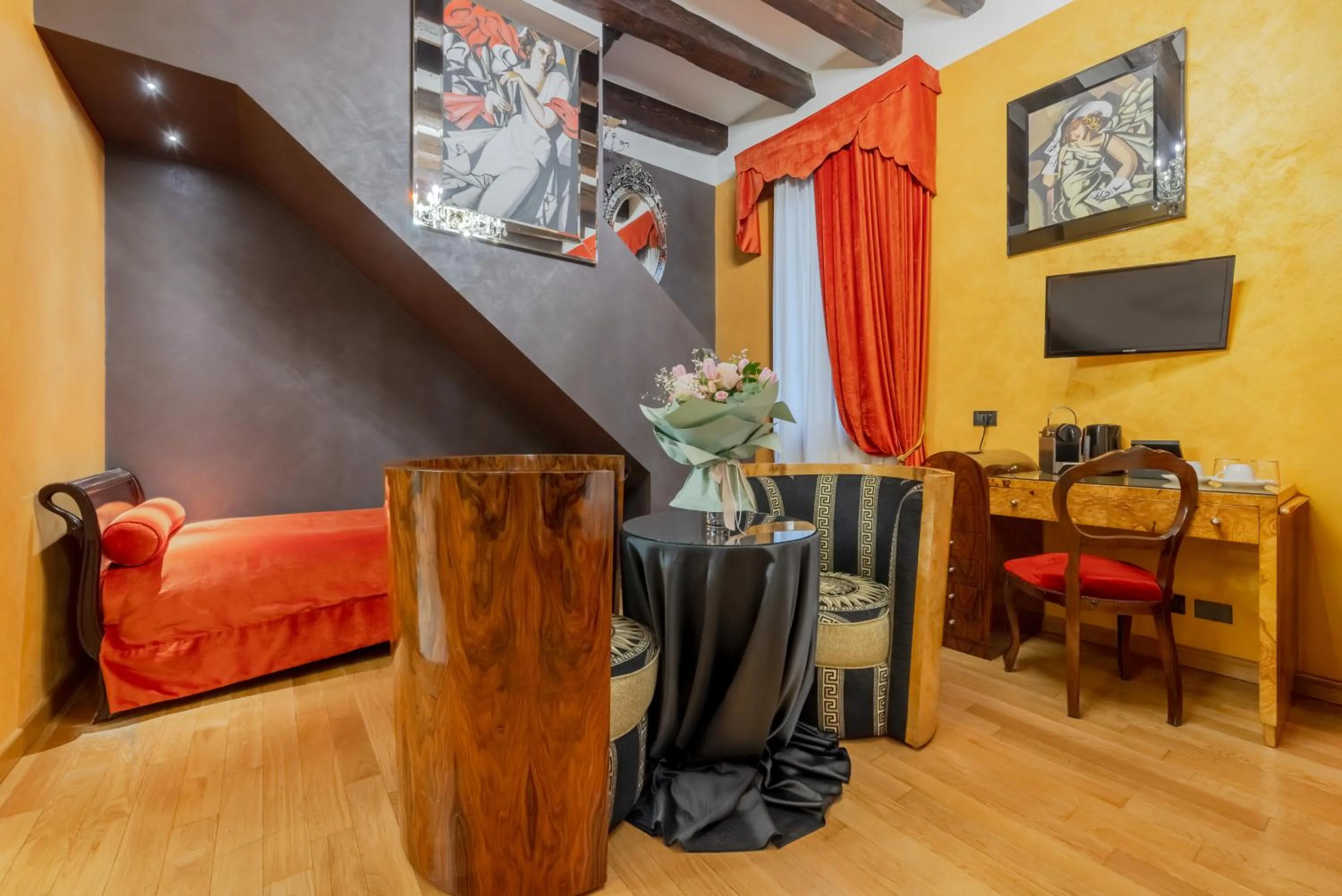 Decorative detail in Ca Dell'Arte