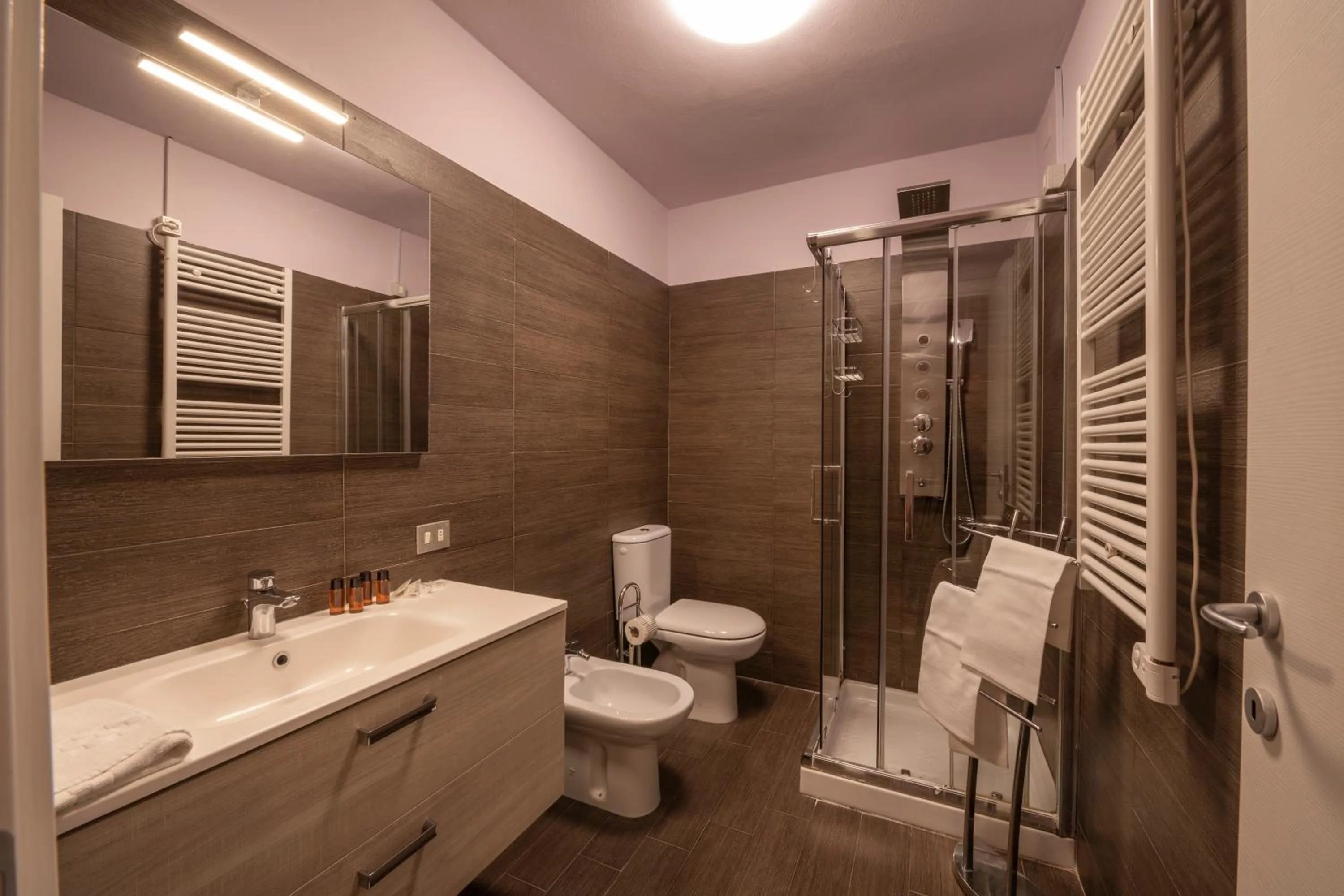 Shower in Hotel Palazzo Renieri - 3stelle S