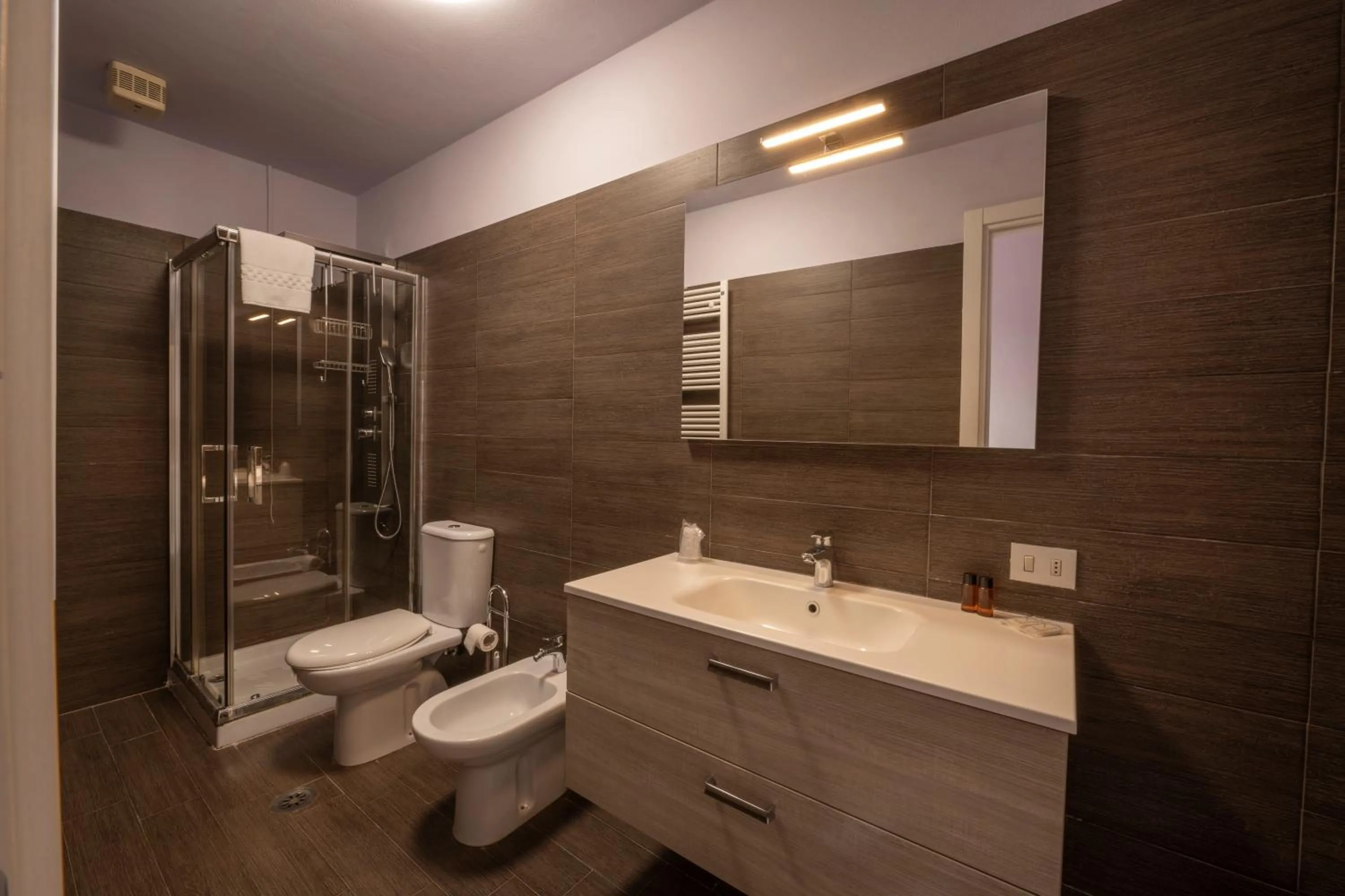 Shower in Hotel Palazzo Renieri - 3stelle S