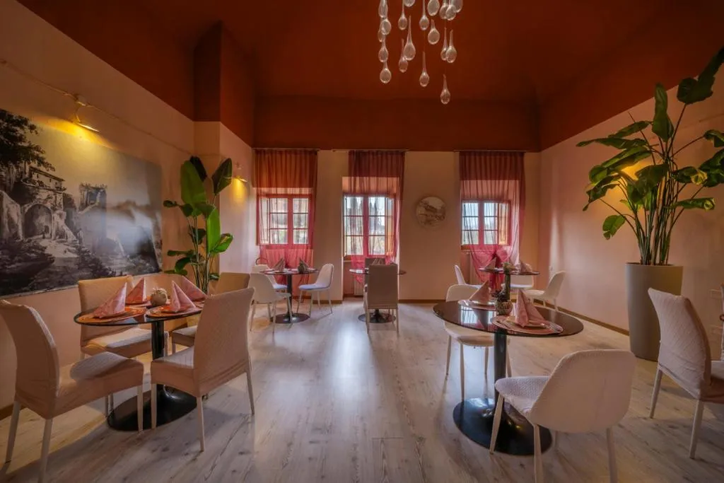 Breakfast in Hotel Palazzo Renieri - 3stelle S