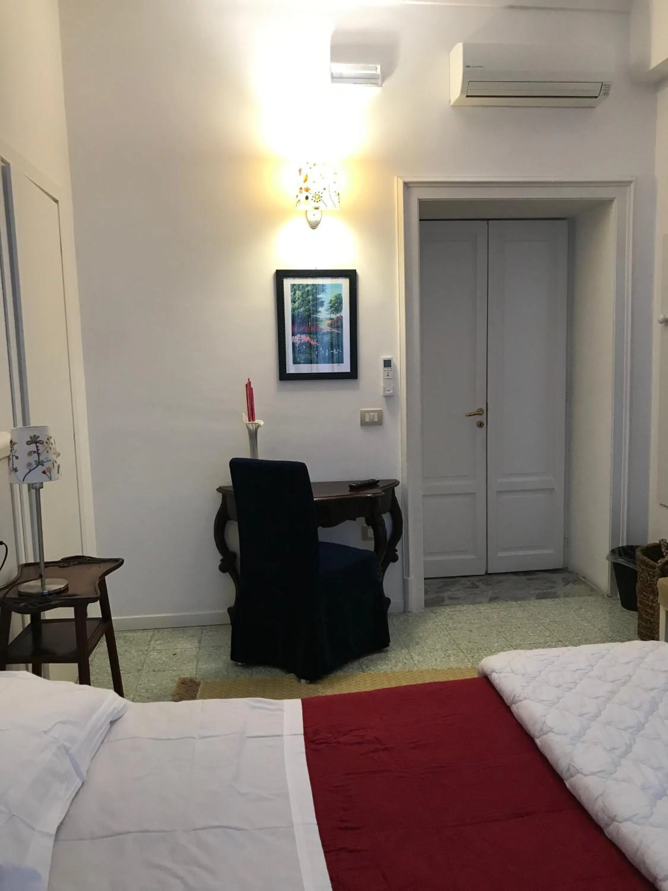 Bedroom, Bed in B&B Nike - Rooms Only