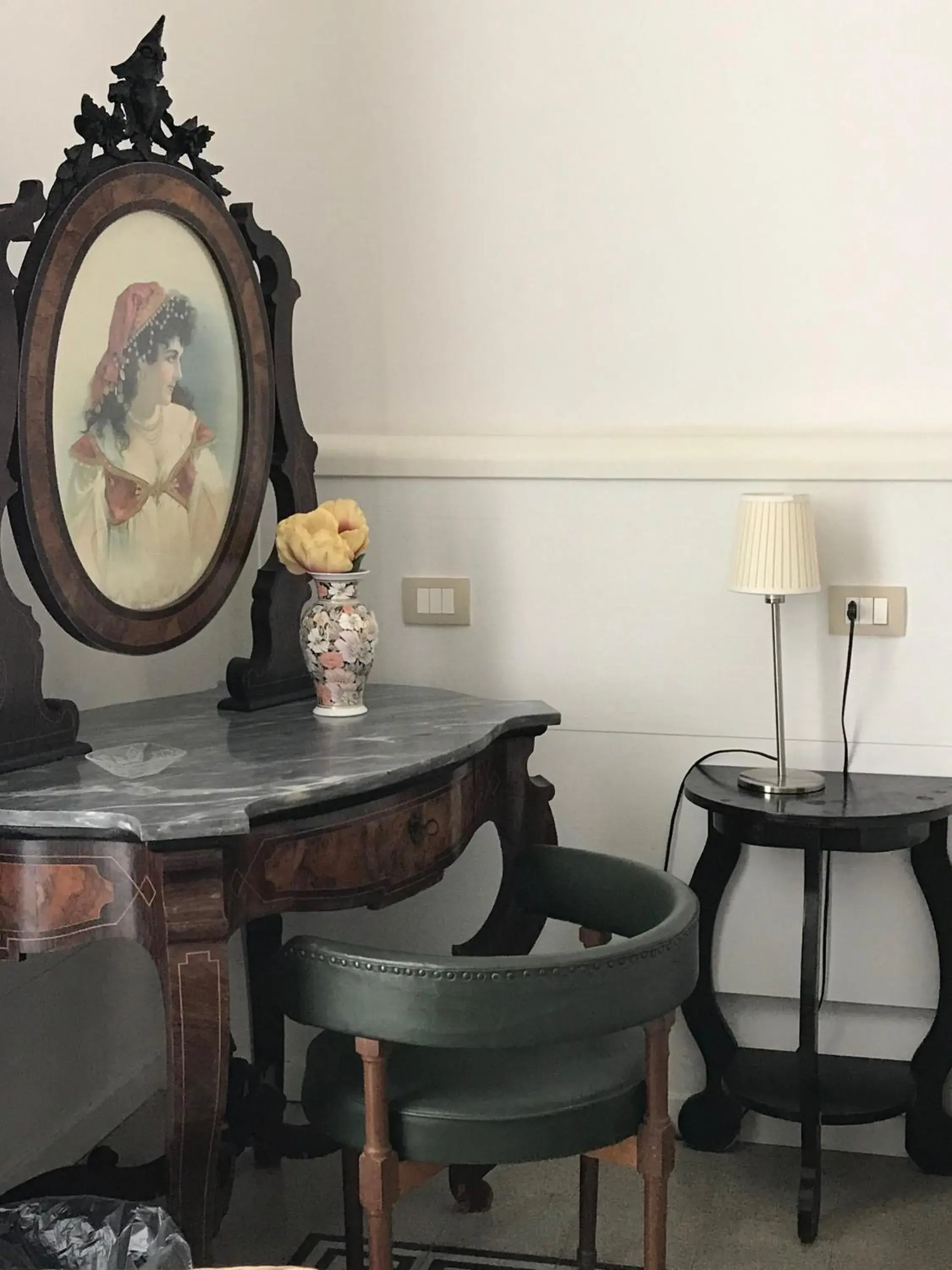 Triple Room with Balcony in B&B Nike - Rooms Only Triple Room with Balcony in B&B Nike - Rooms Only