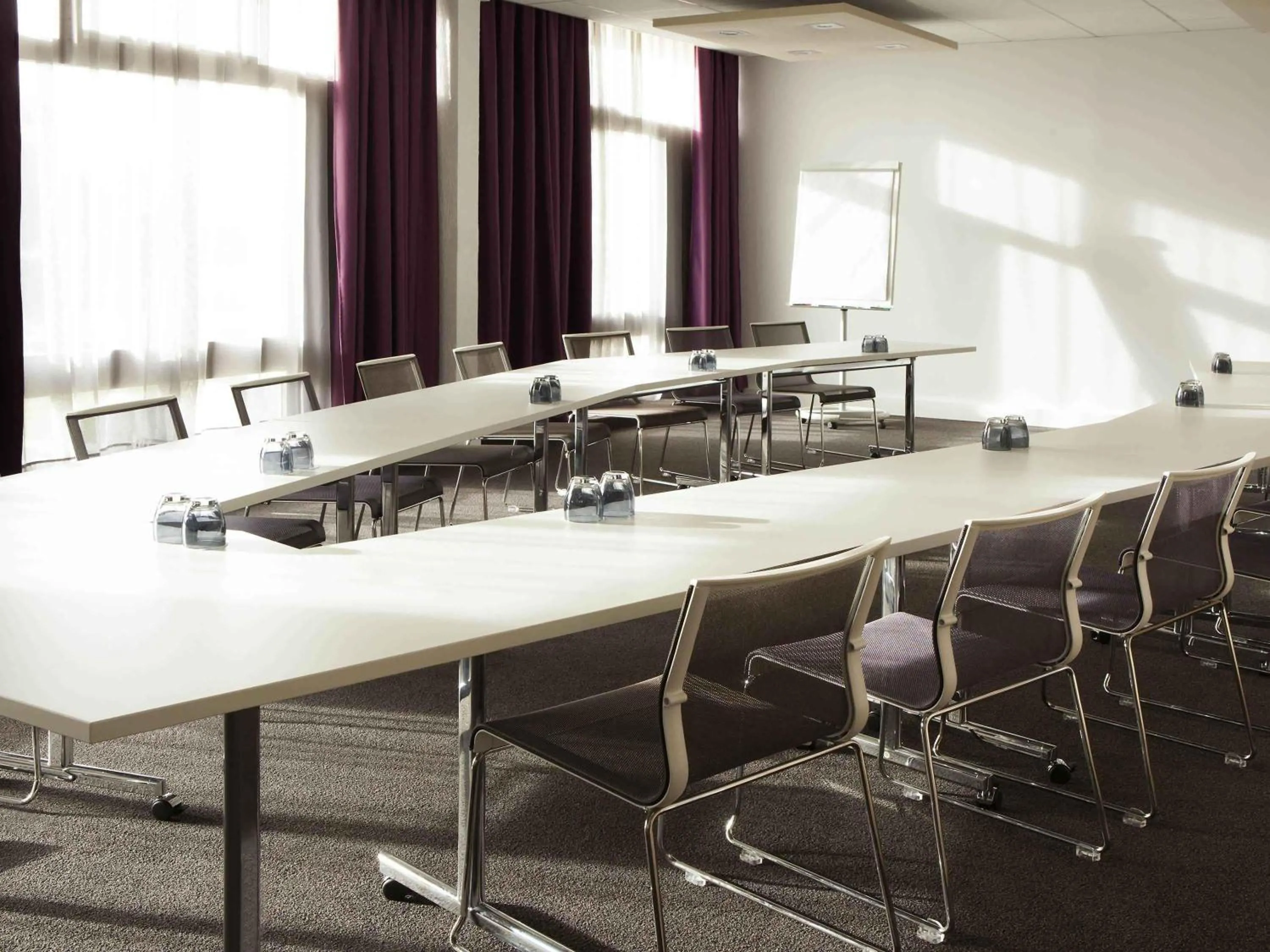 Meeting/conference room in Novotel Pau Pyrénées