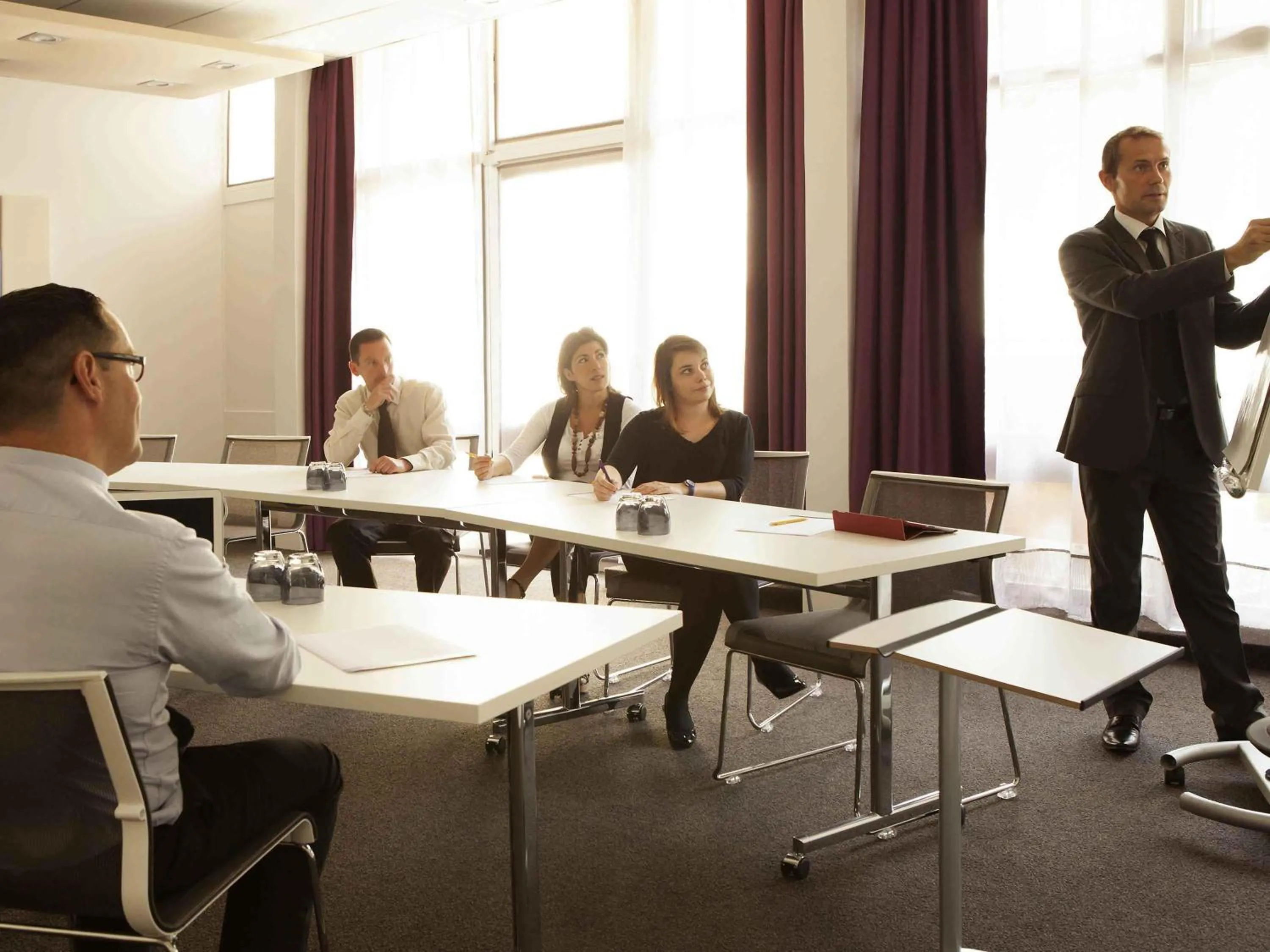 Meeting/conference room in Novotel Pau Pyrénées