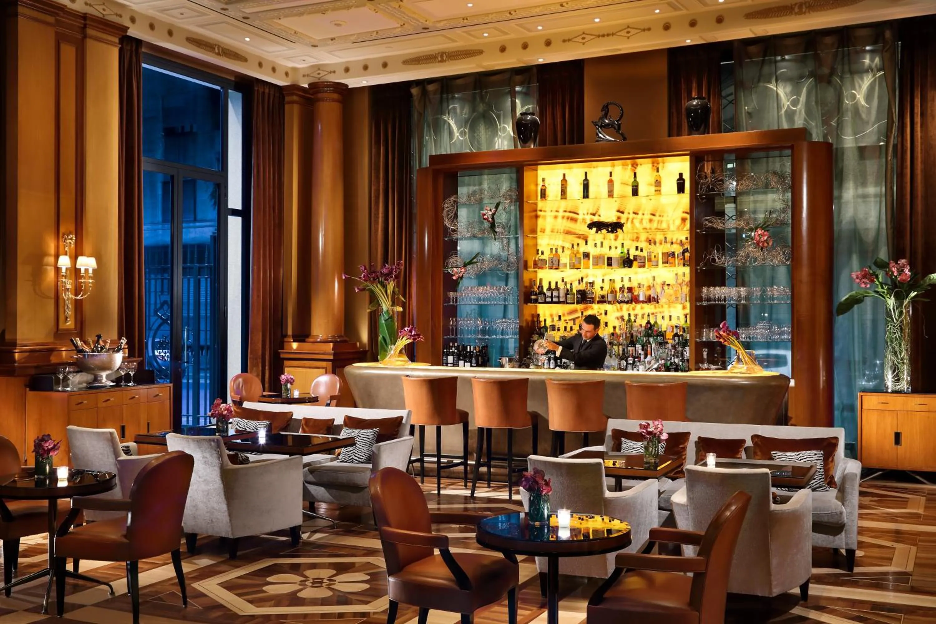 Lounge or bar in Palazzo Parigi Hotel & Grand Spa - LHW