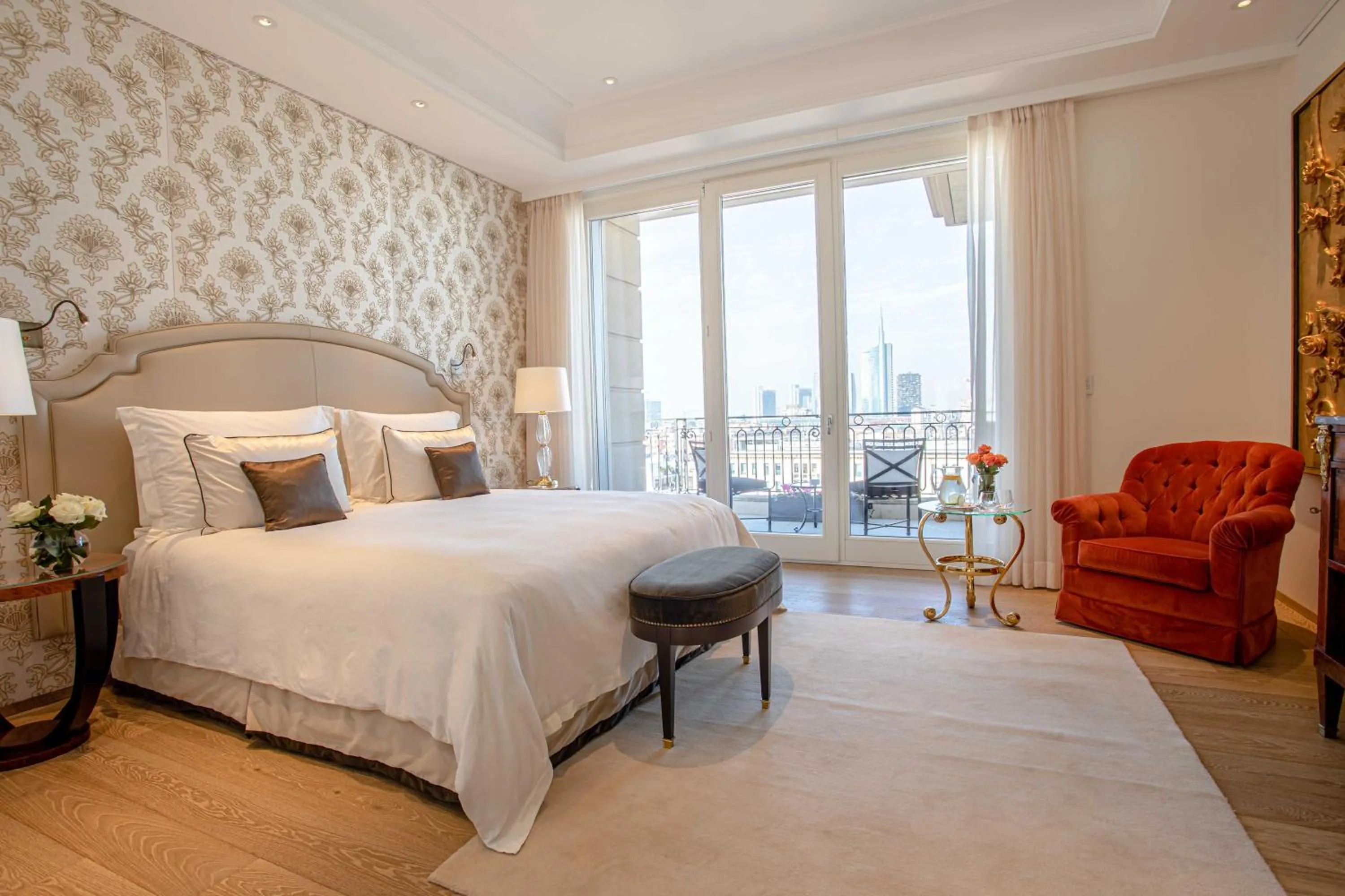 Bed in Palazzo Parigi Hotel & Grand Spa - LHW