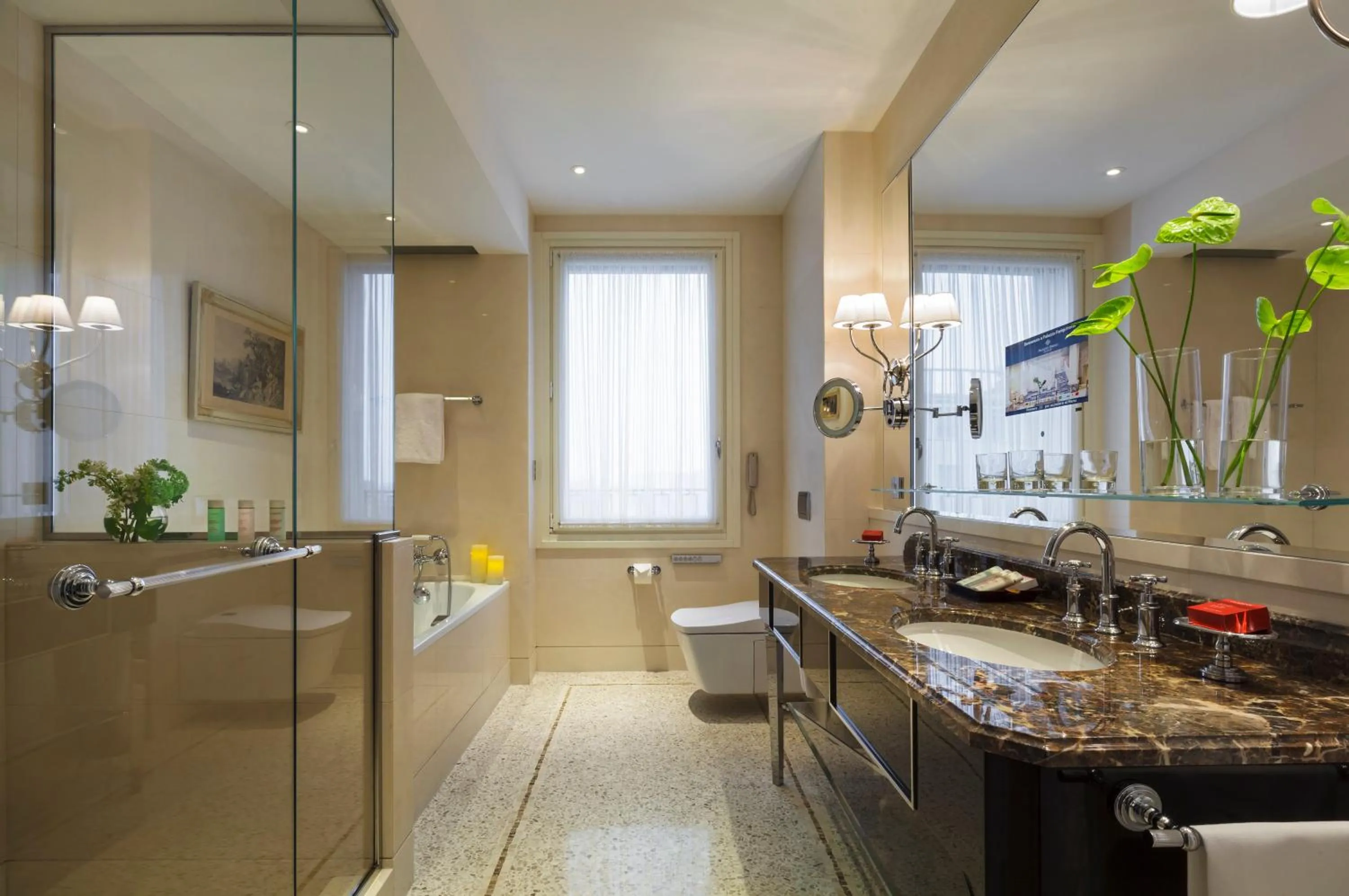 Bathroom in Palazzo Parigi Hotel & Grand Spa - LHW