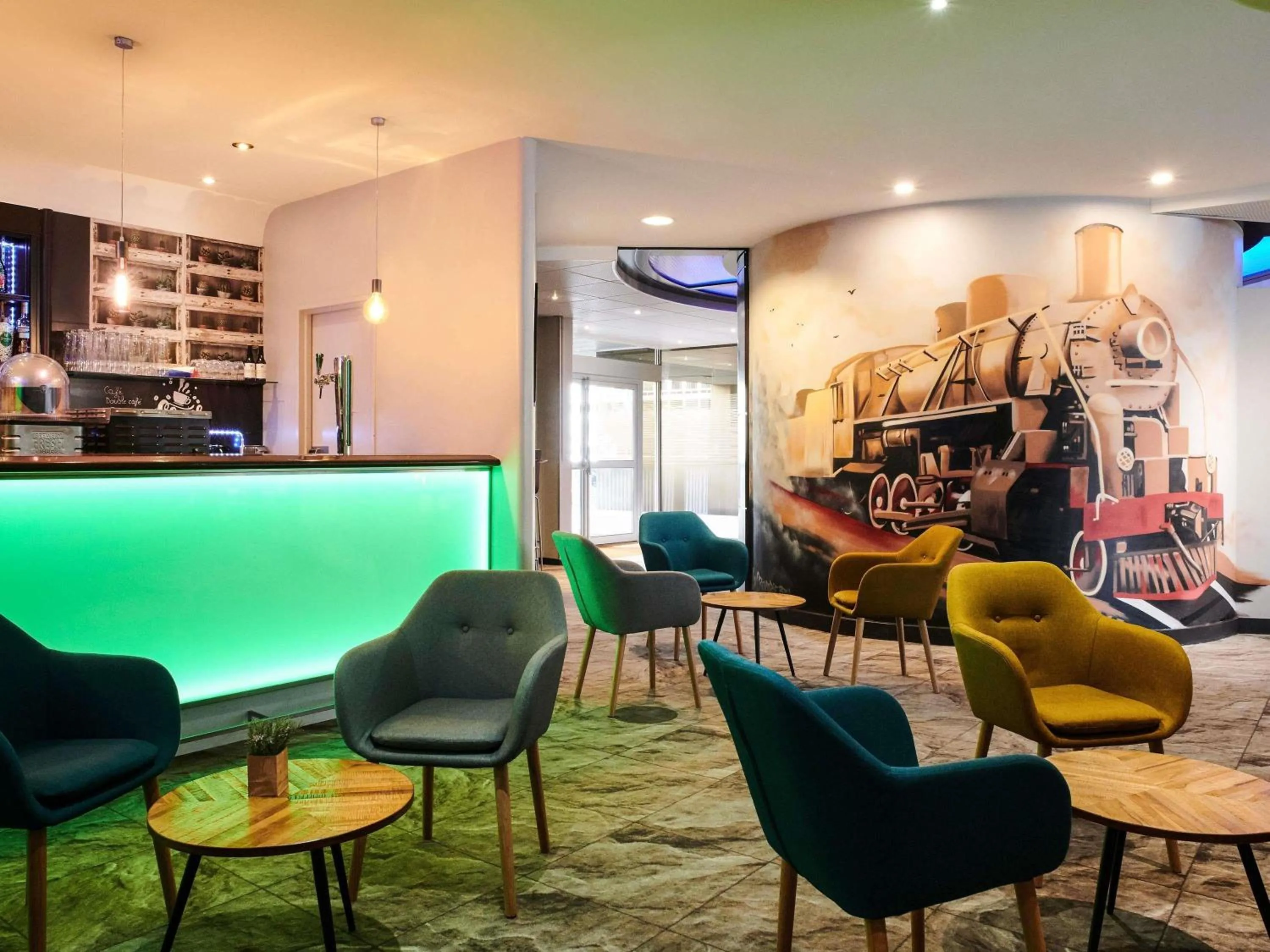 Lounge or bar in Mercure Rennes Centre Gare