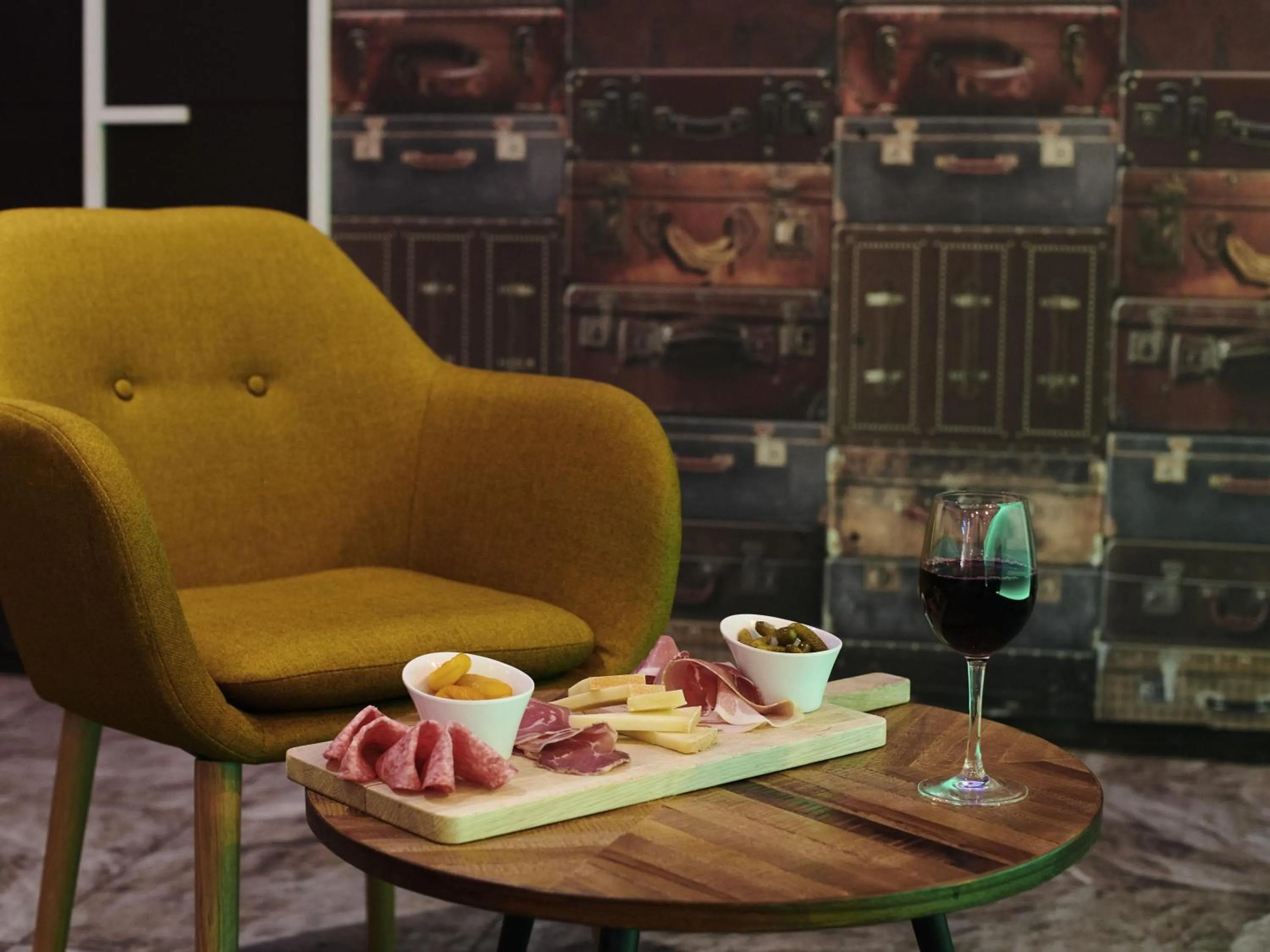 Lounge or bar in Mercure Rennes Centre Gare