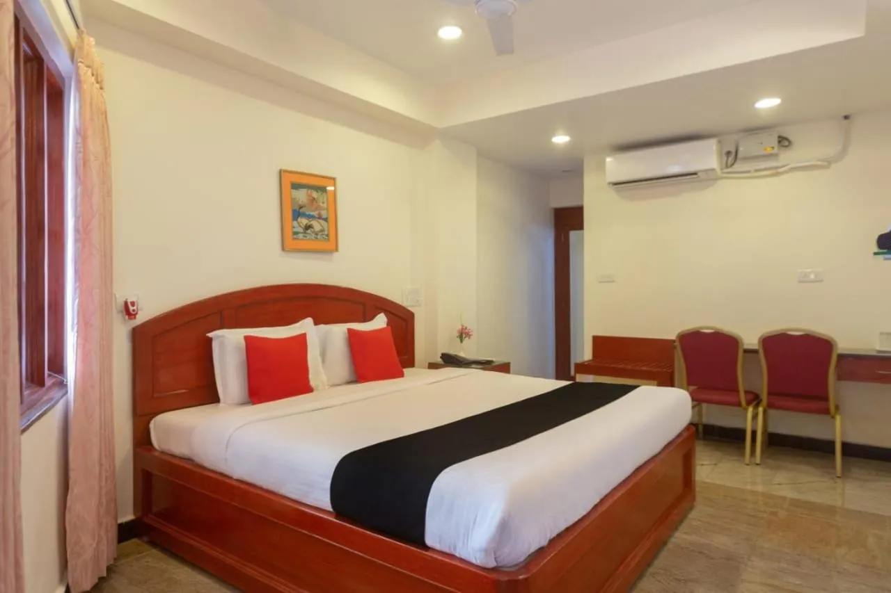 Photo of the whole room, Bed in BAY INN