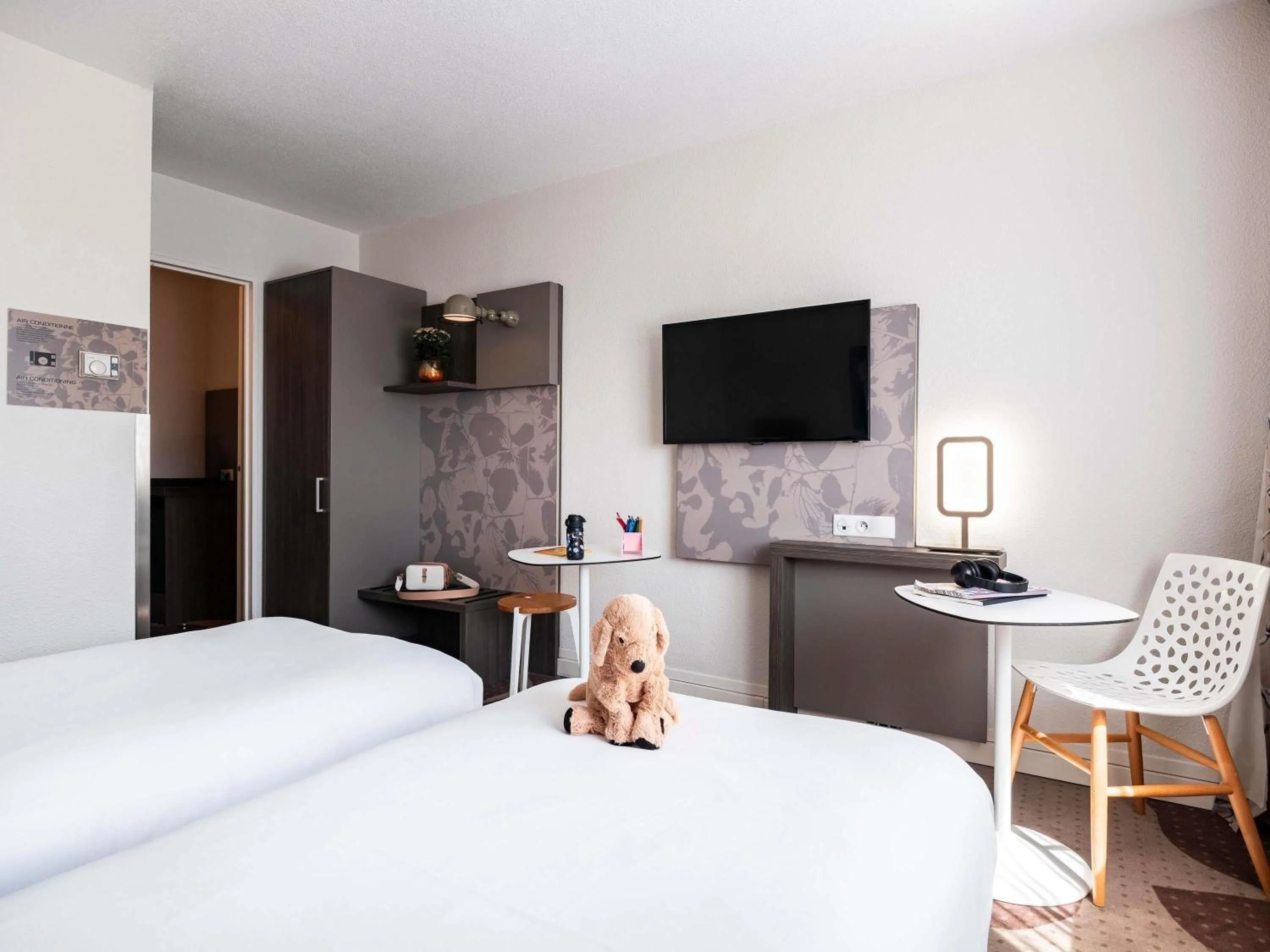 Bedroom, Bed in Mercure Compiègne Sud