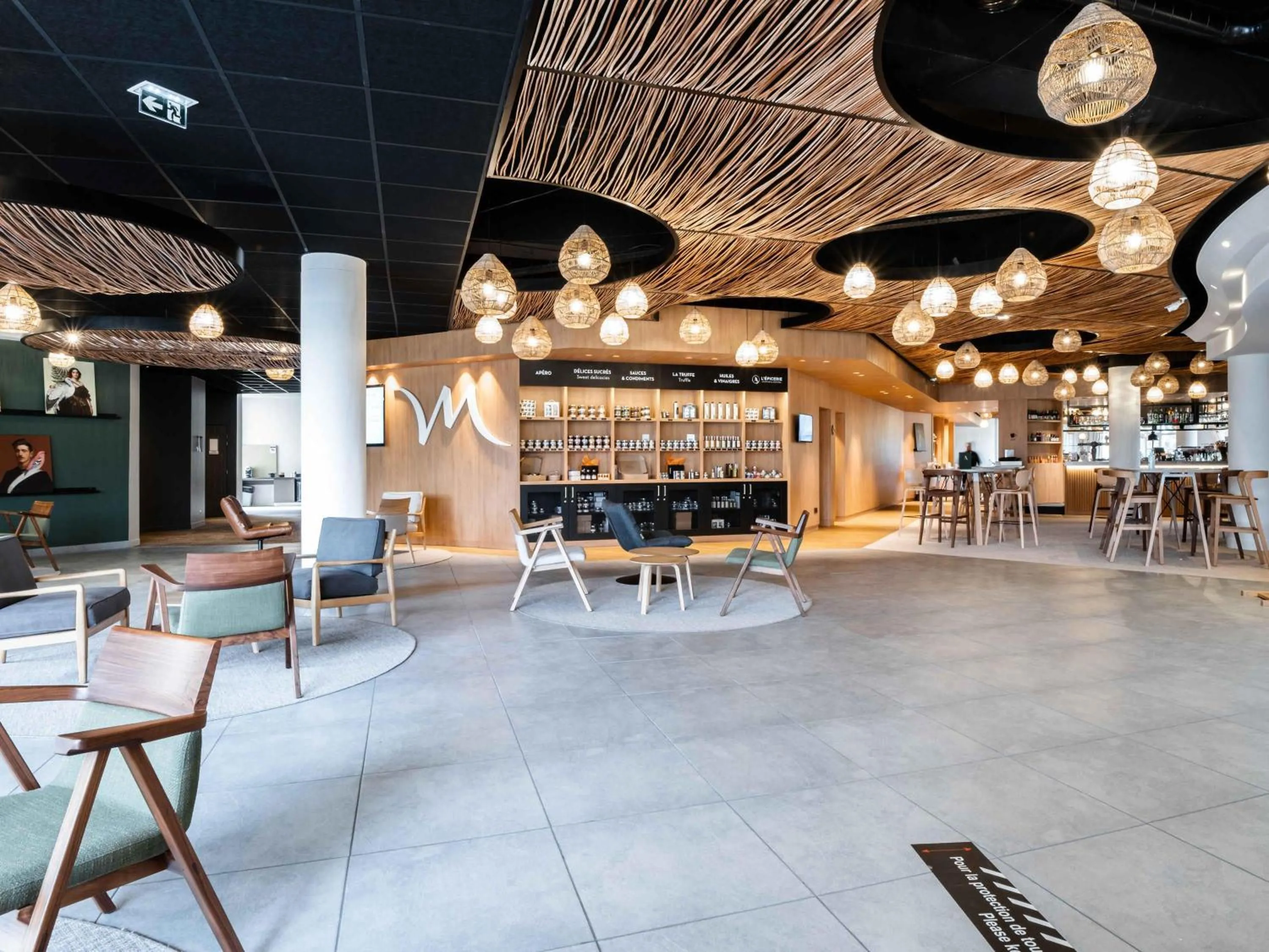 Property building in Mercure Compiègne Sud