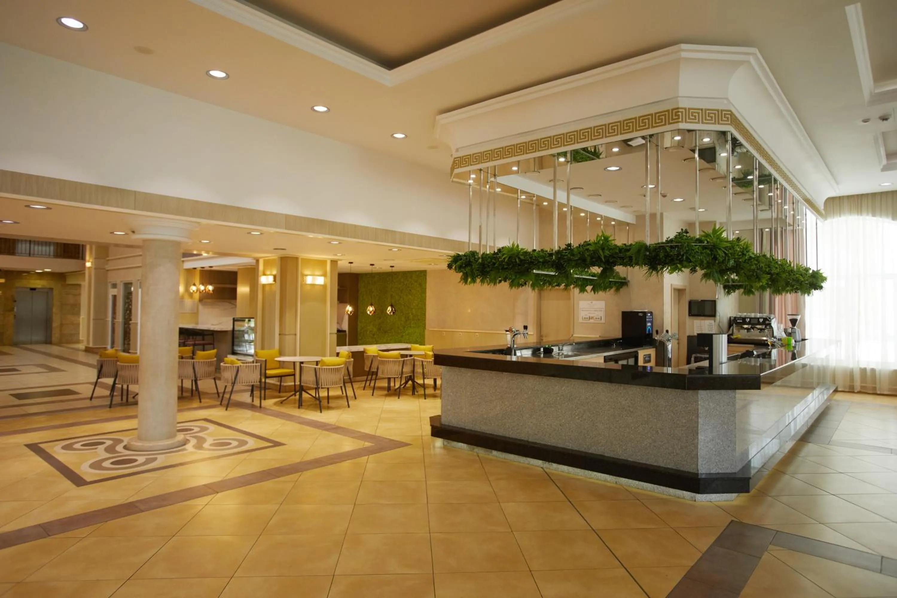 Lounge or bar in Dreams Sunny Beach Resort and Spa - Premium All Inclusive