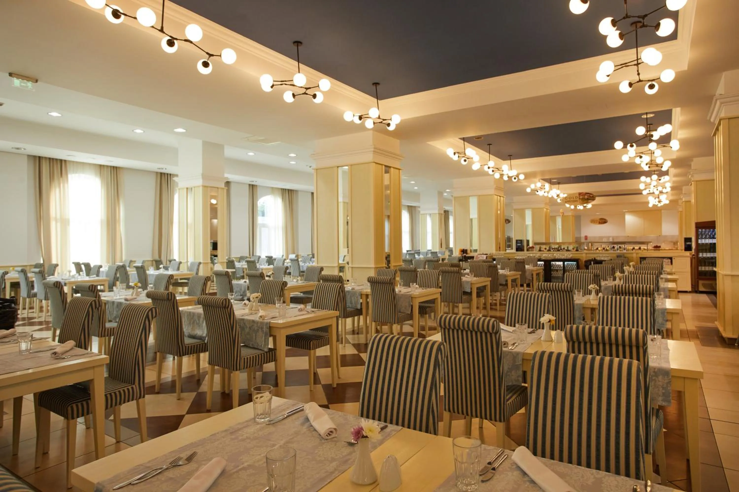 Restaurant/places to eat in Dreams Sunny Beach Resort and Spa - Premium All Inclusive