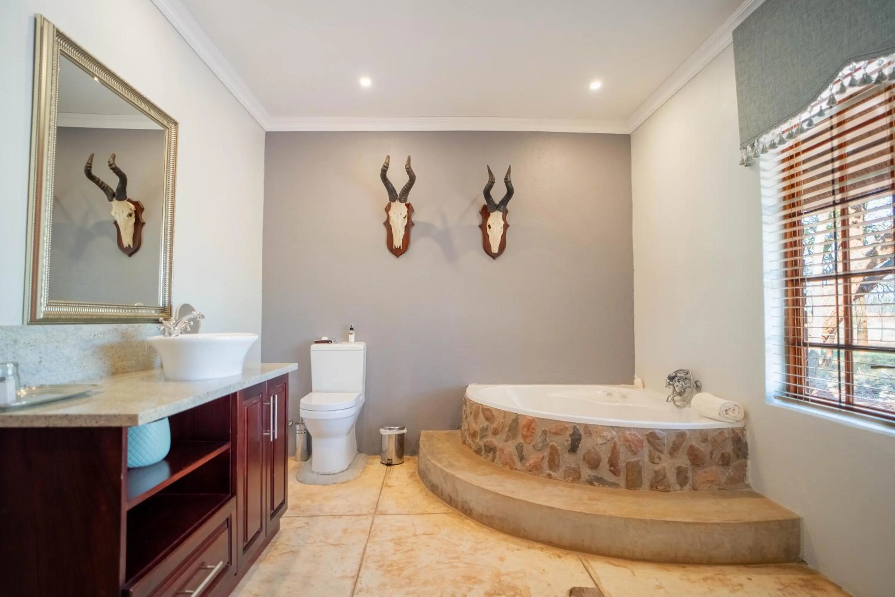 Bath in Kilima Private Game Reserve & Spa