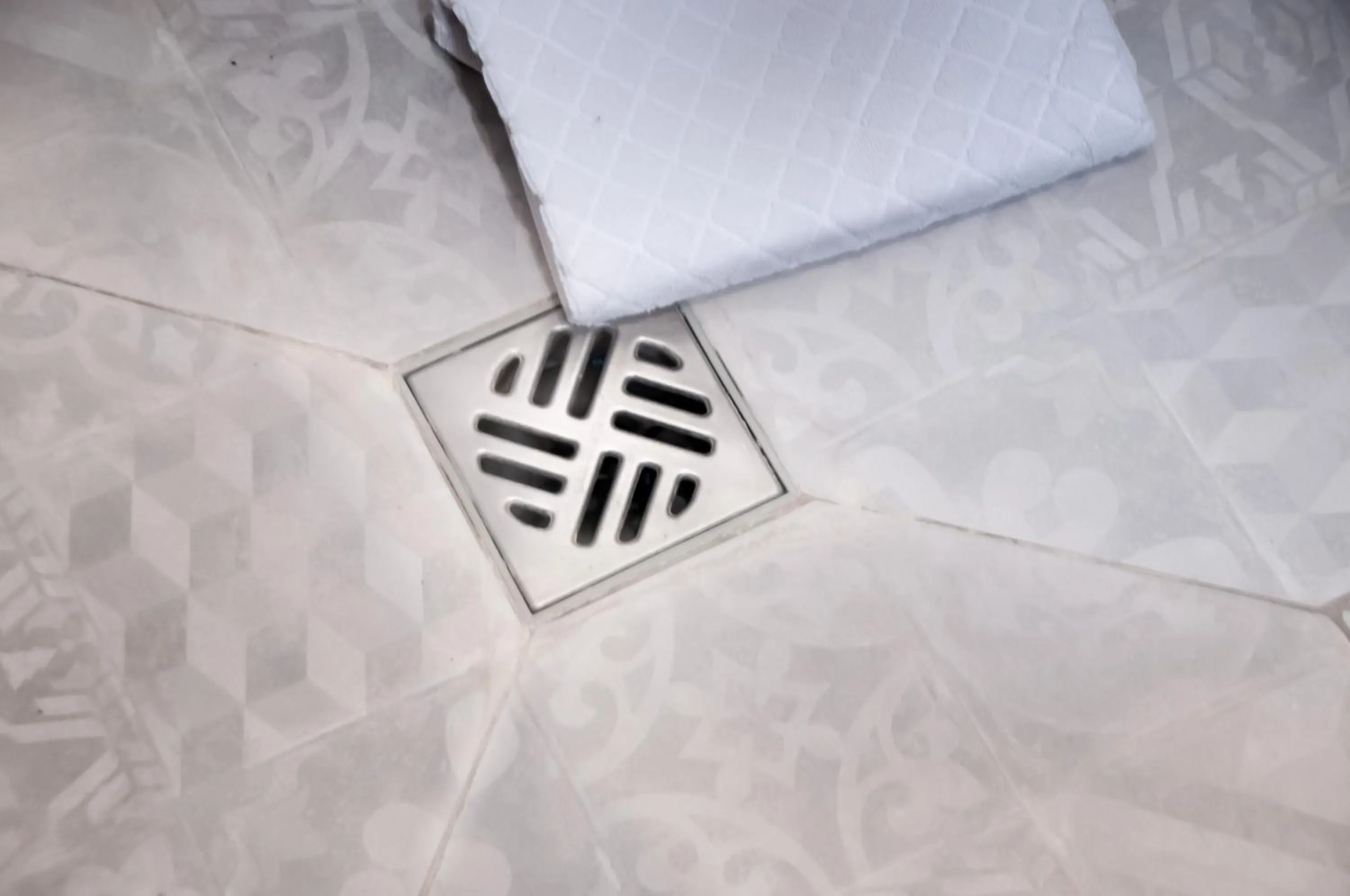 Shower in Hôtel Petit Saint-Honoré