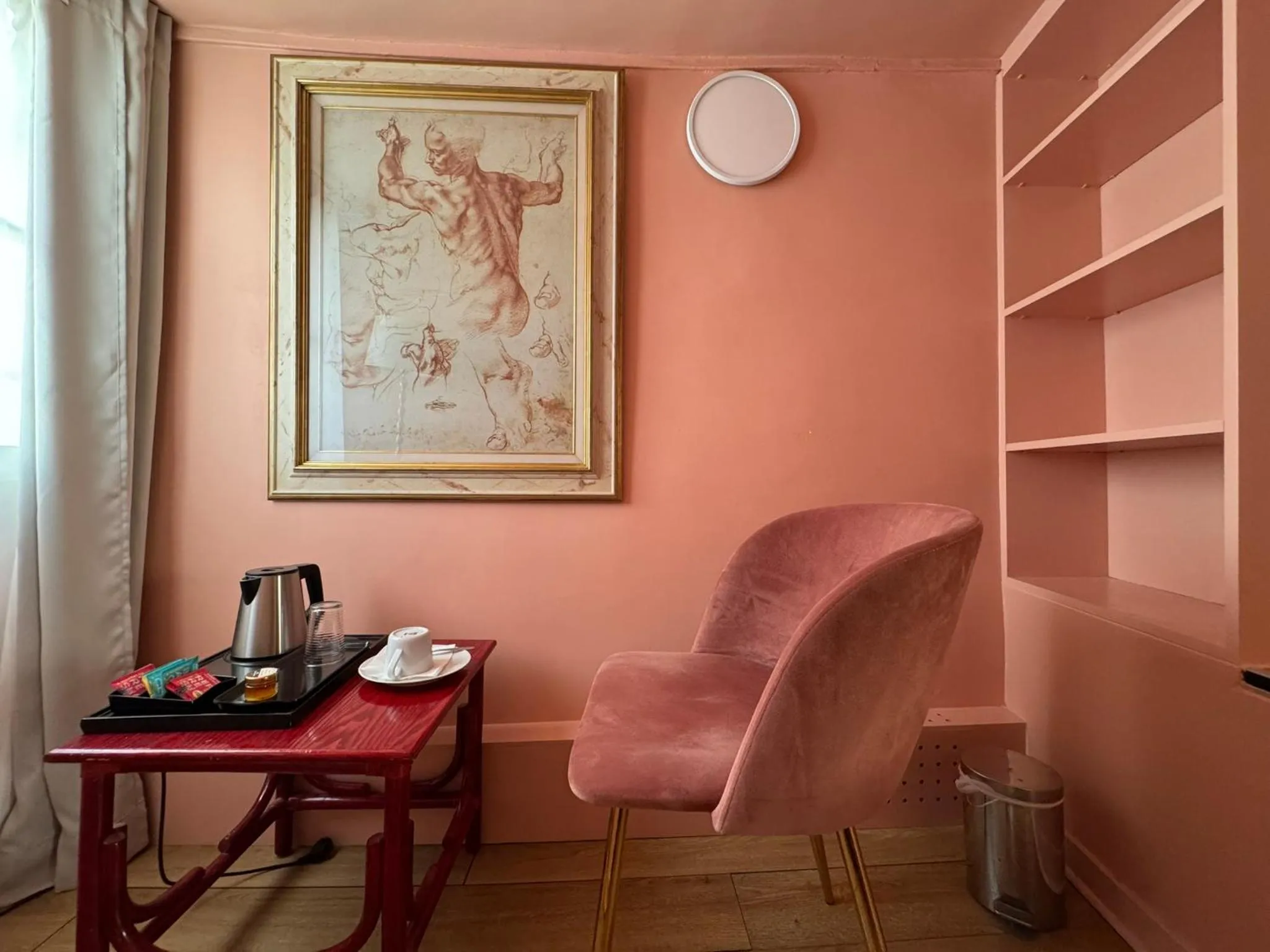Seating area in Hôtel Petit Saint-Honoré