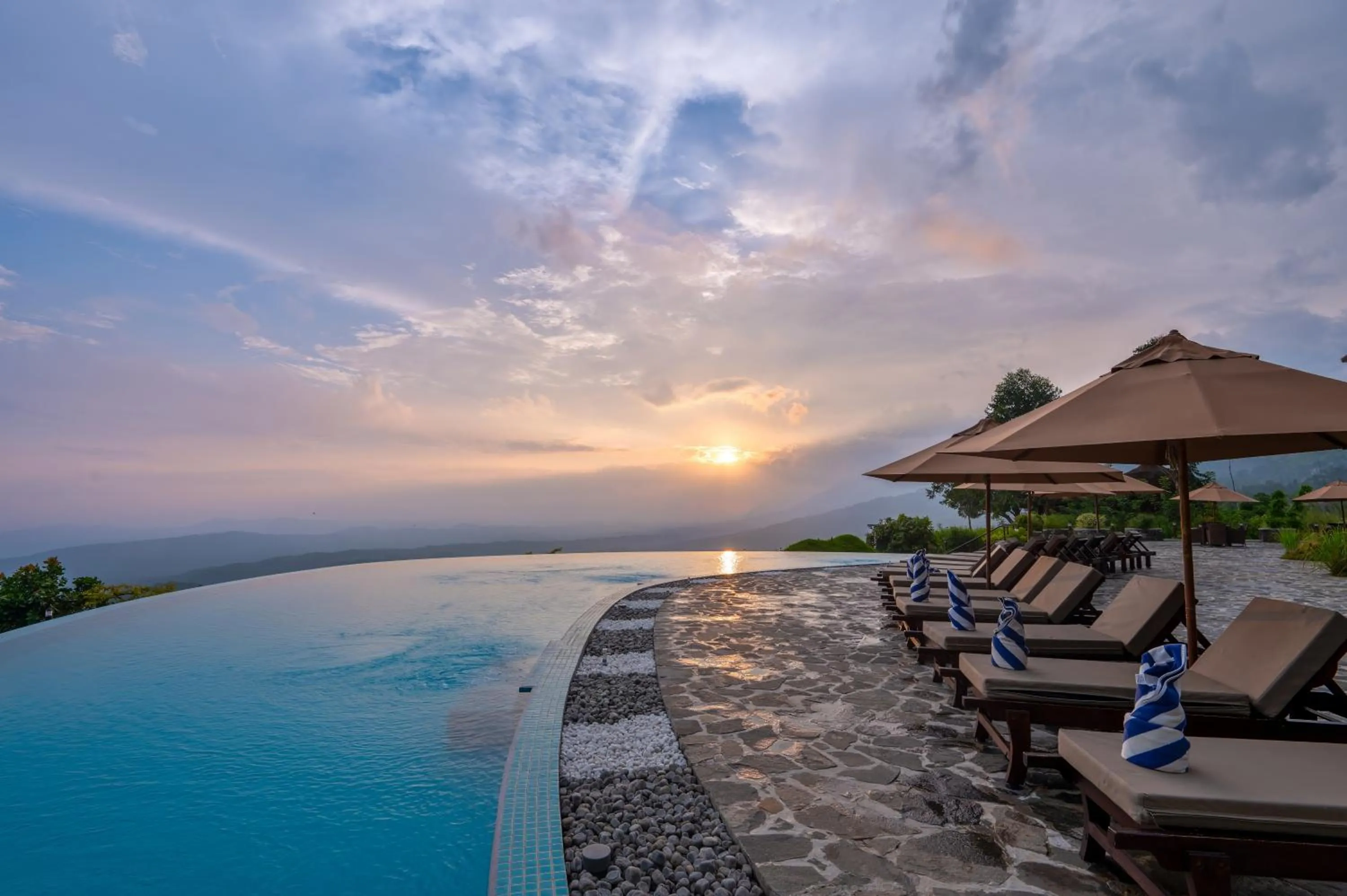 Pool view in Dream Cliff Mountain Resort