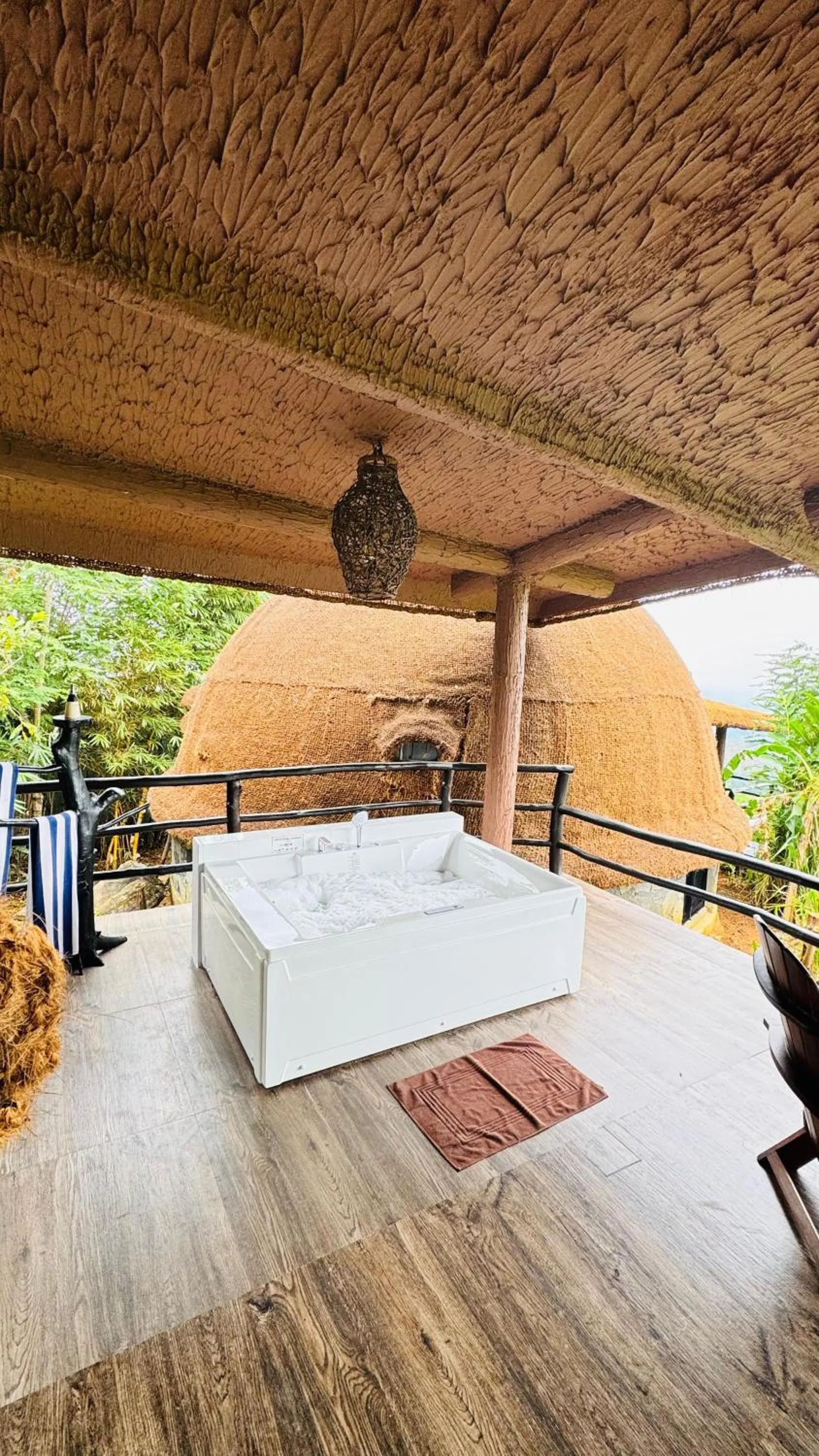 Hot Tub, Bed in Dream Cliff Mountain Resort