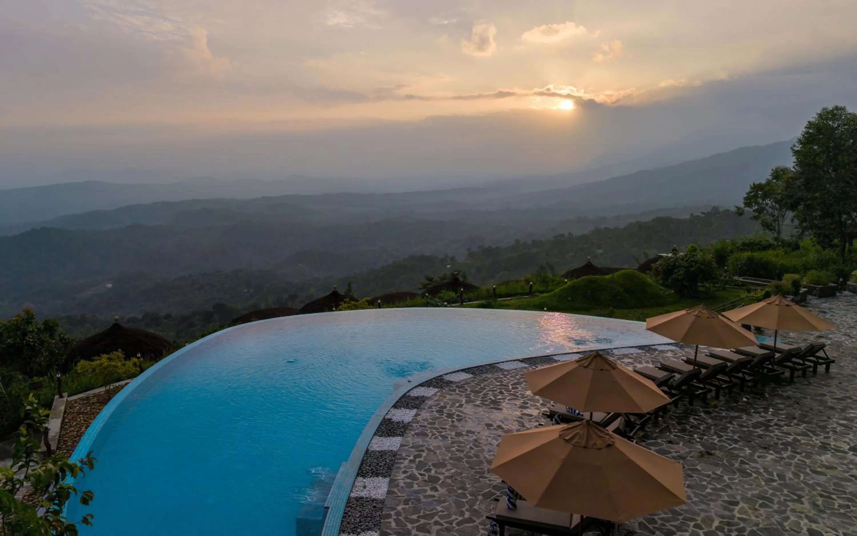 Pool view in Dream Cliff Mountain Resort