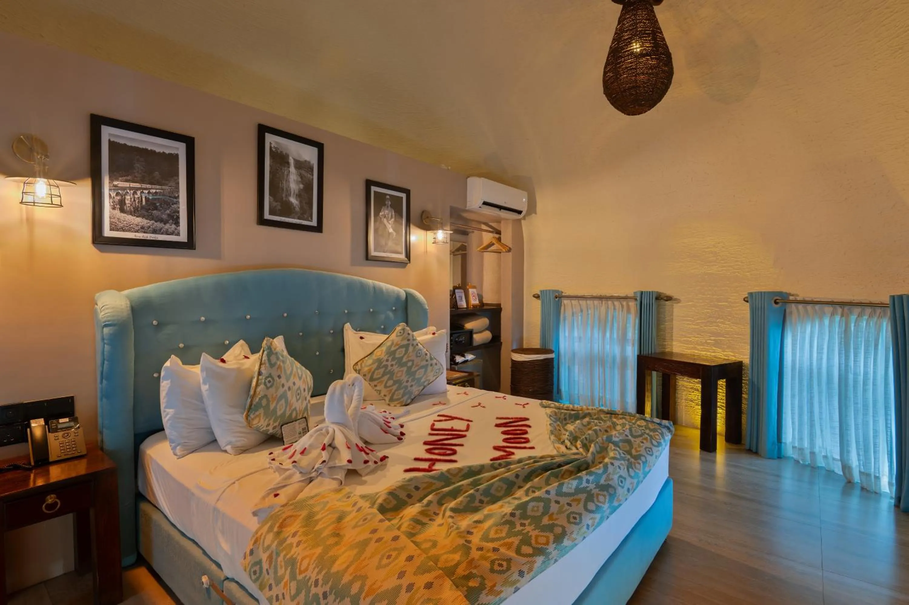 Bedroom, Bed in Dream Cliff Mountain Resort