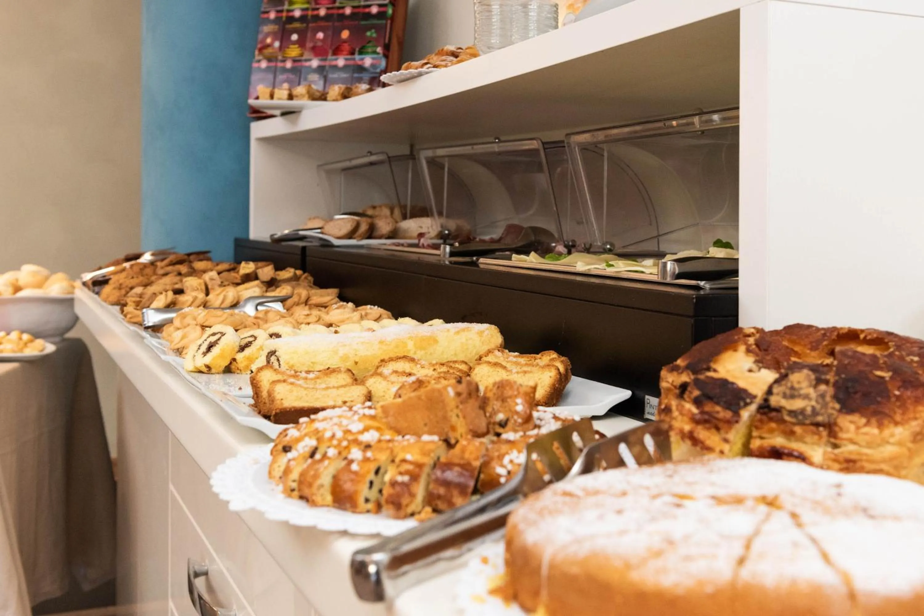 Breakfast in Hotel Paradiso