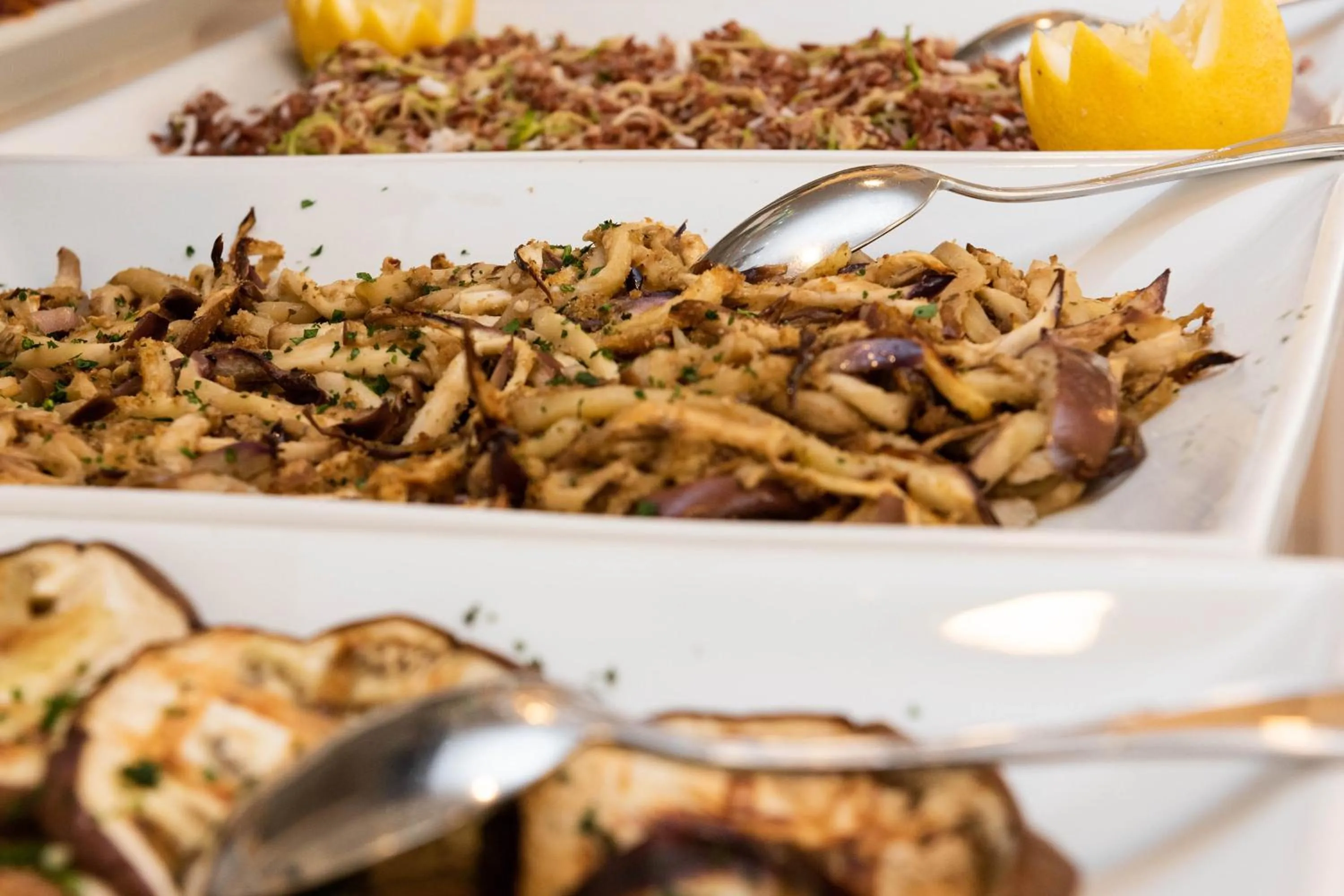 Restaurant/places to eat in Hotel Paradiso