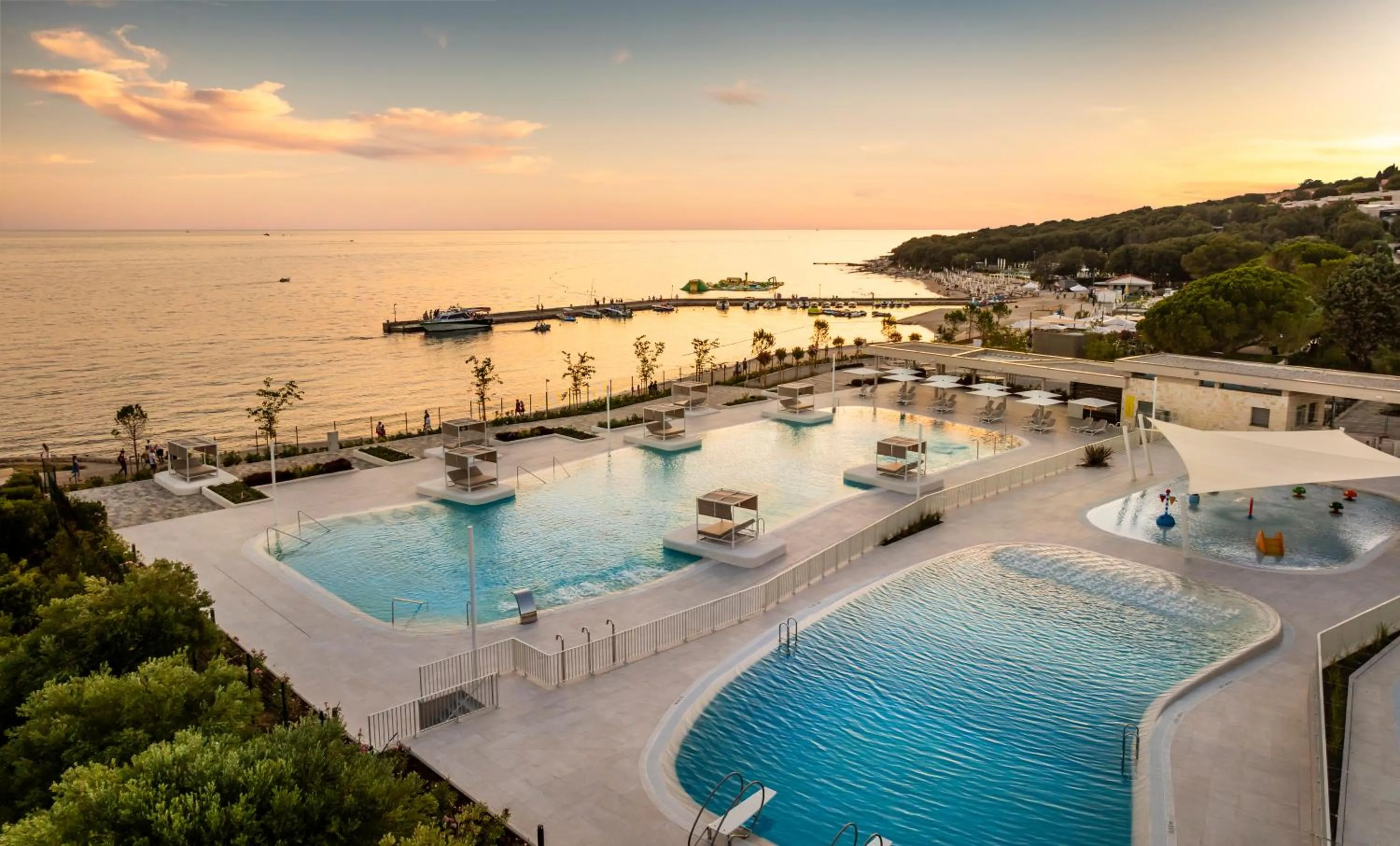 Swimming pool in Maistra Camping Amarin Mobile homes