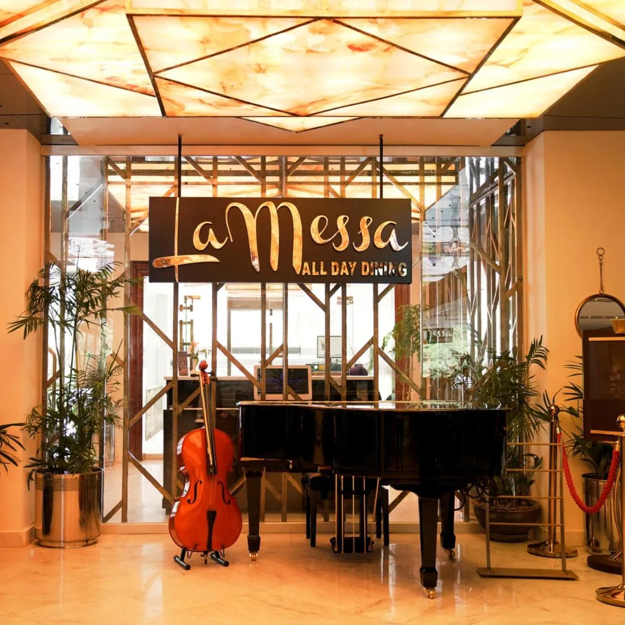 Restaurant/places to eat in Indigo Heights Hotel & Suites