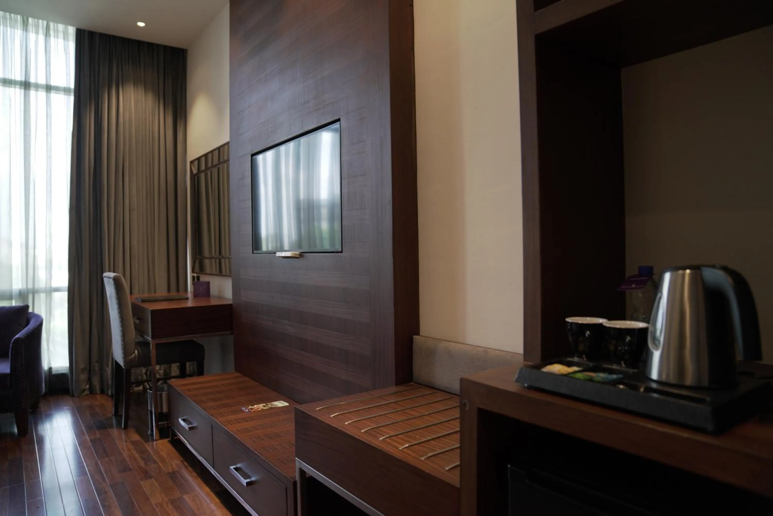 Coffee/tea facilities in Indigo Heights Hotel & Suites