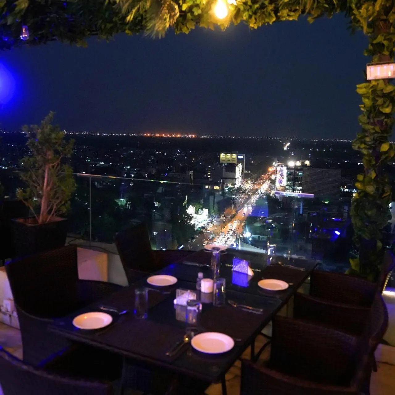 Restaurant/places to eat in Indigo Heights Hotel & Suites