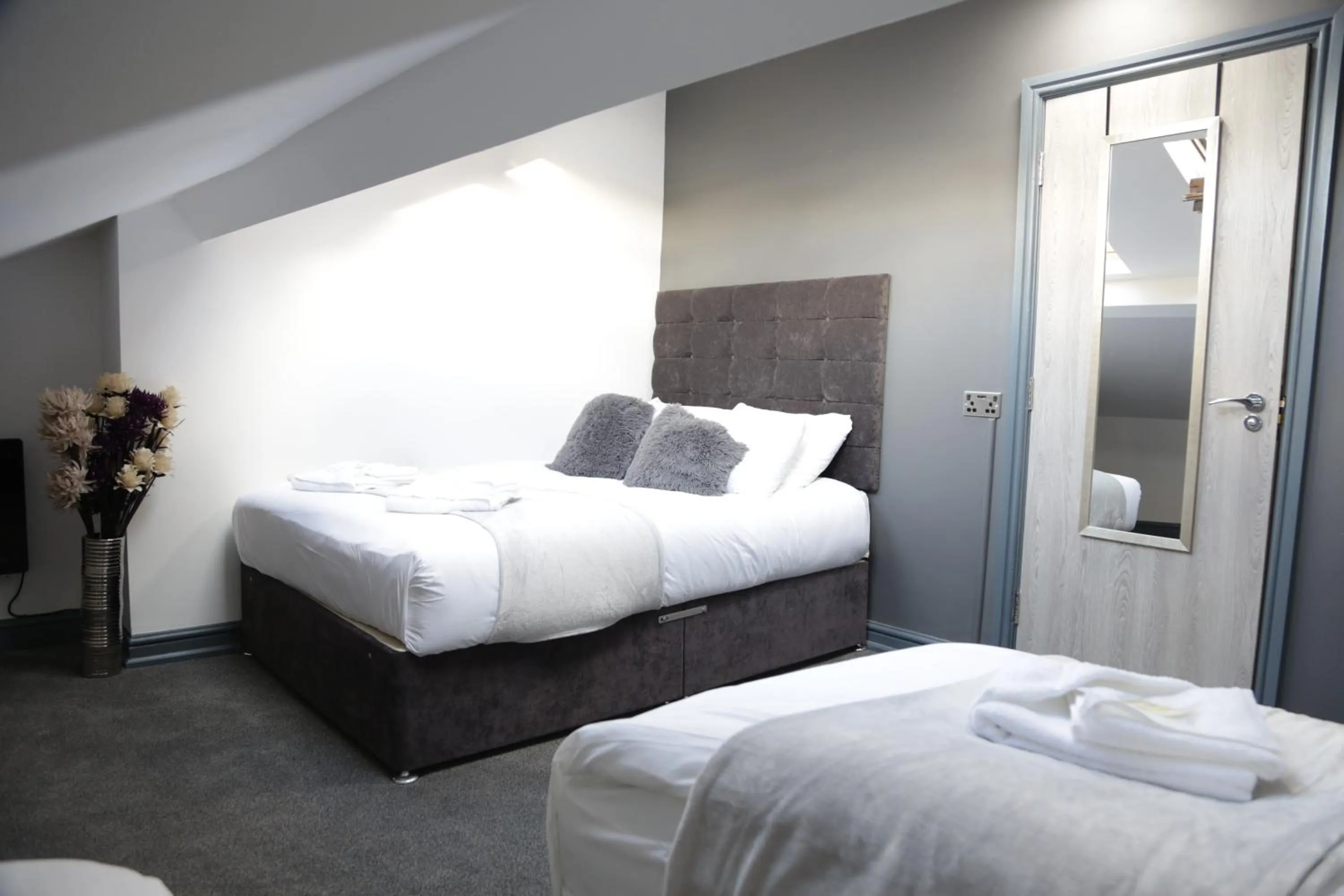 Bed in Park City Suites Hotel