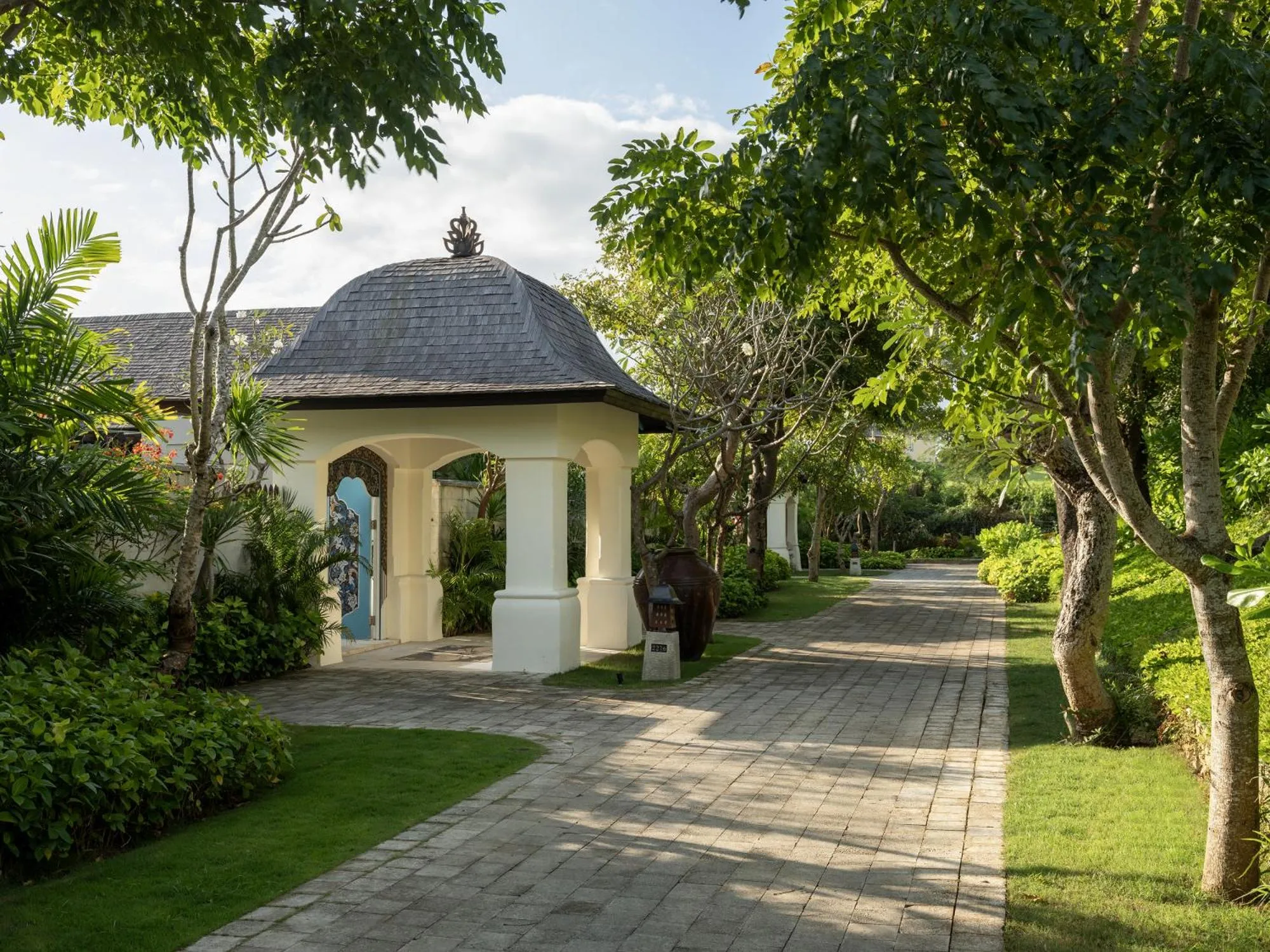Facade/entrance in Jumeirah Bali