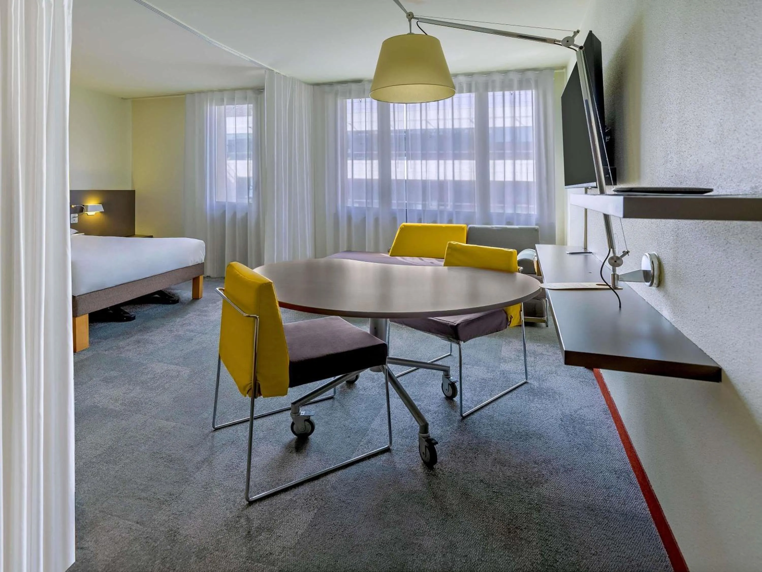 Bedroom, Bed in Novotel Suites Paris Stade de France