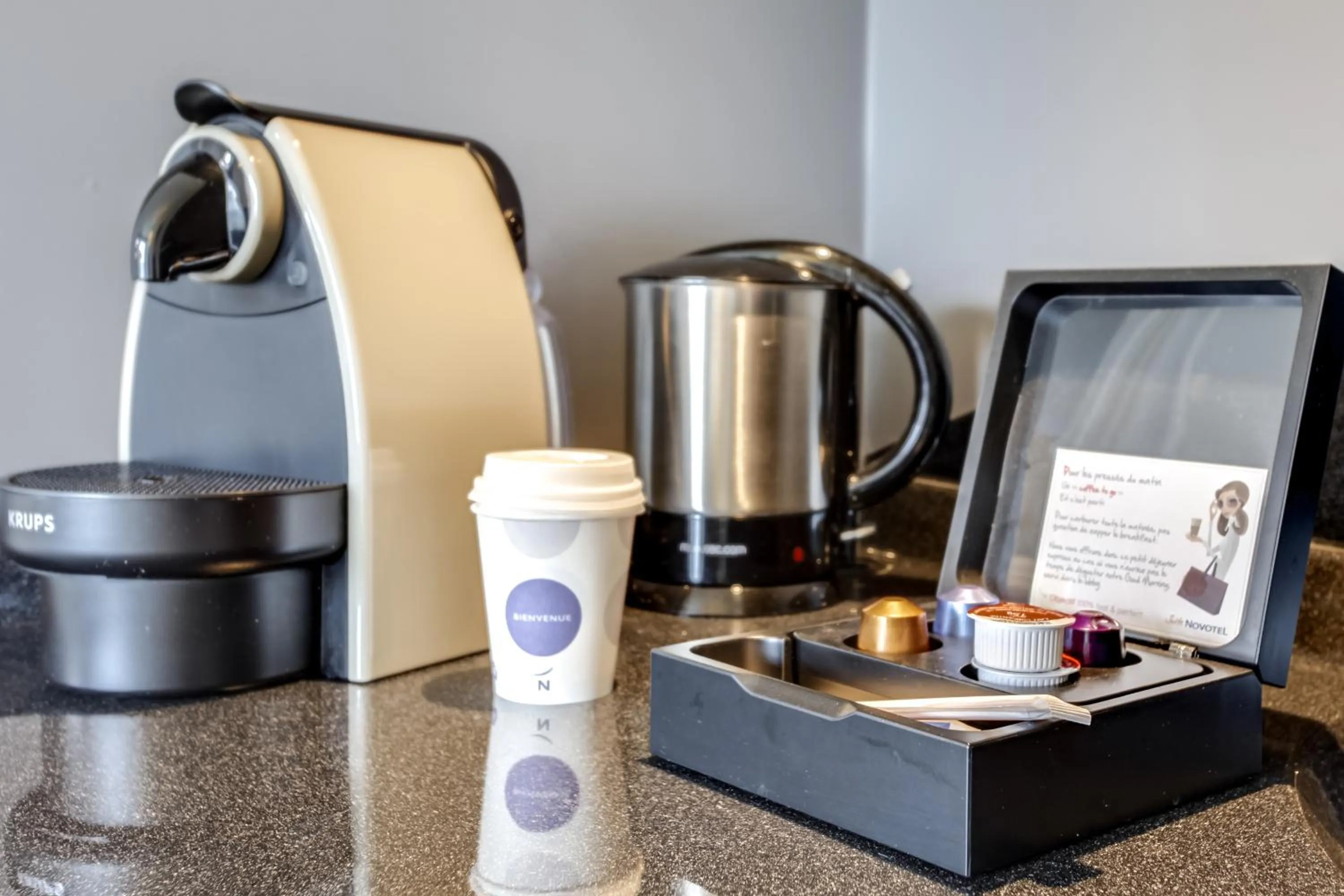 Coffee/tea facilities in Novotel Suites Paris Stade de France