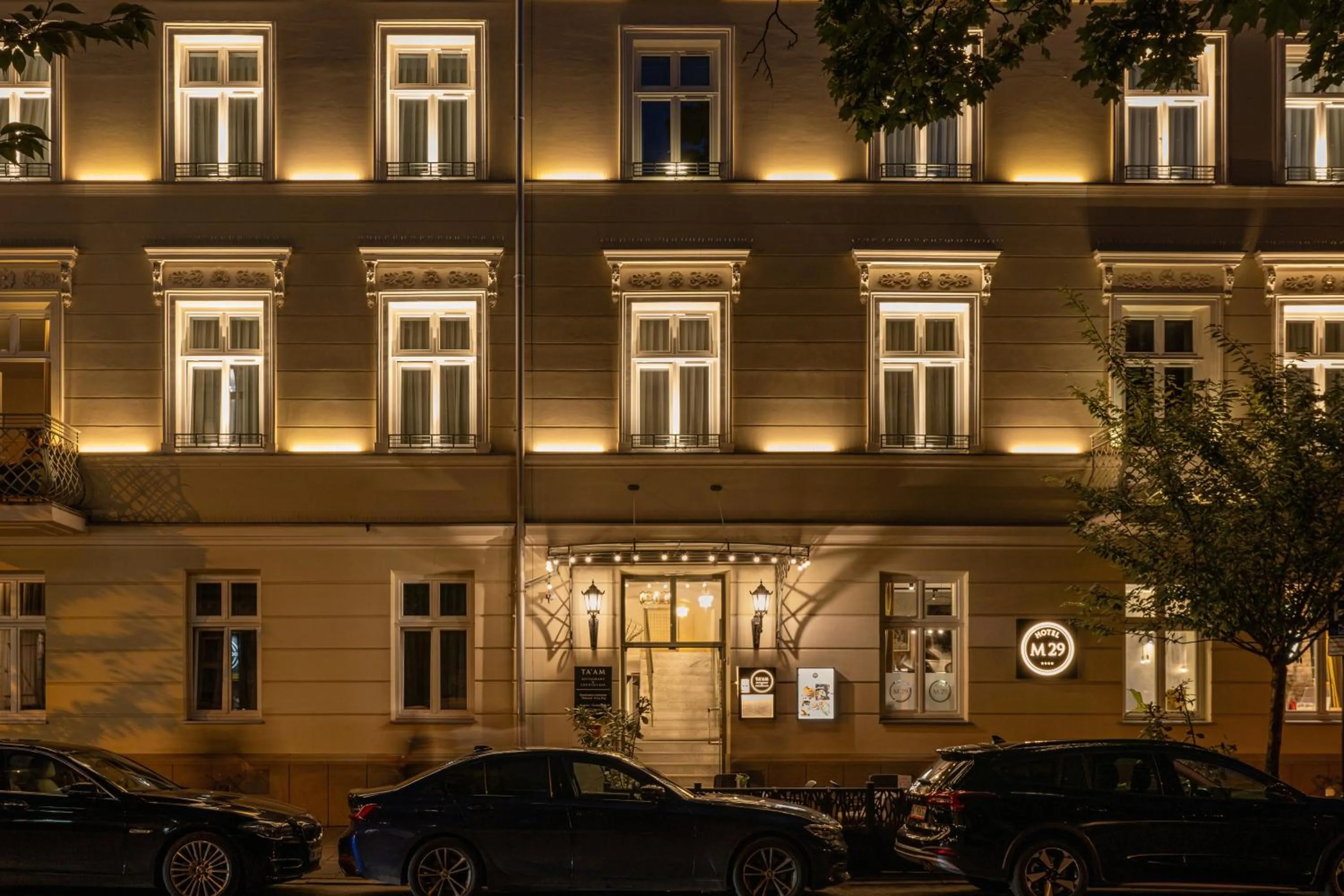 Property building in Hotel M29