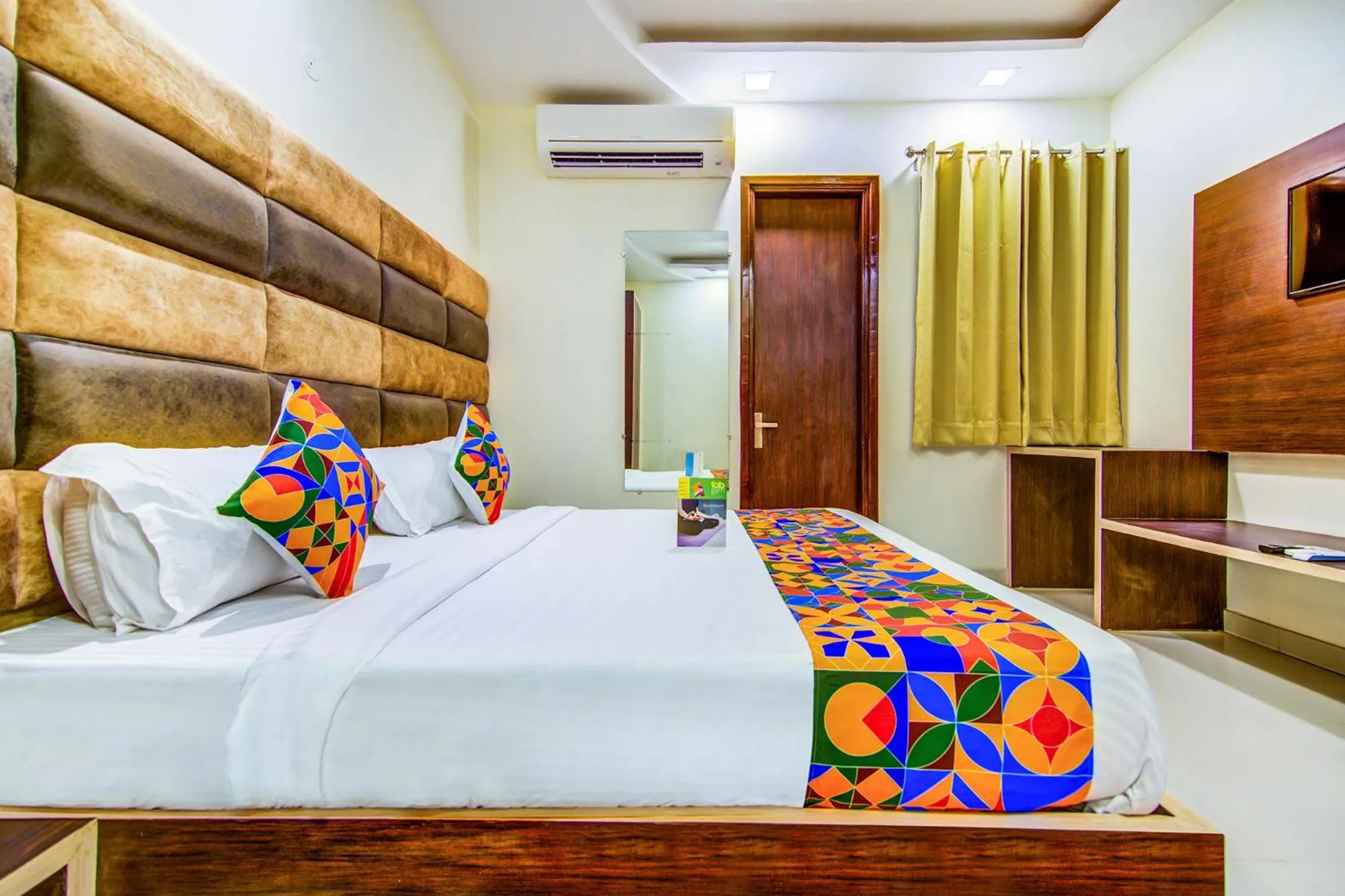 Bedroom in FabHotel Nayyar Inn