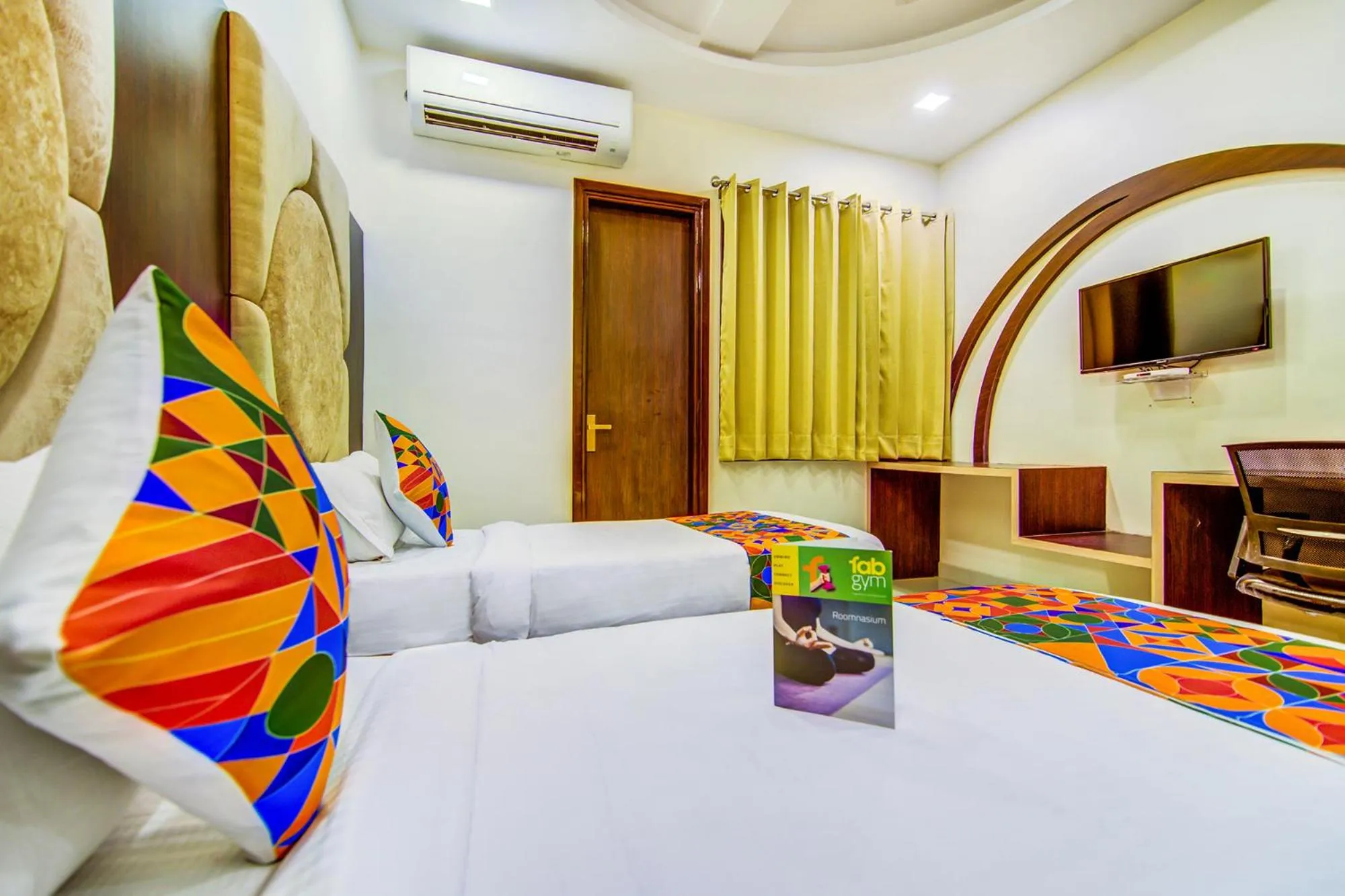 Bedroom in FabHotel Nayyar Inn