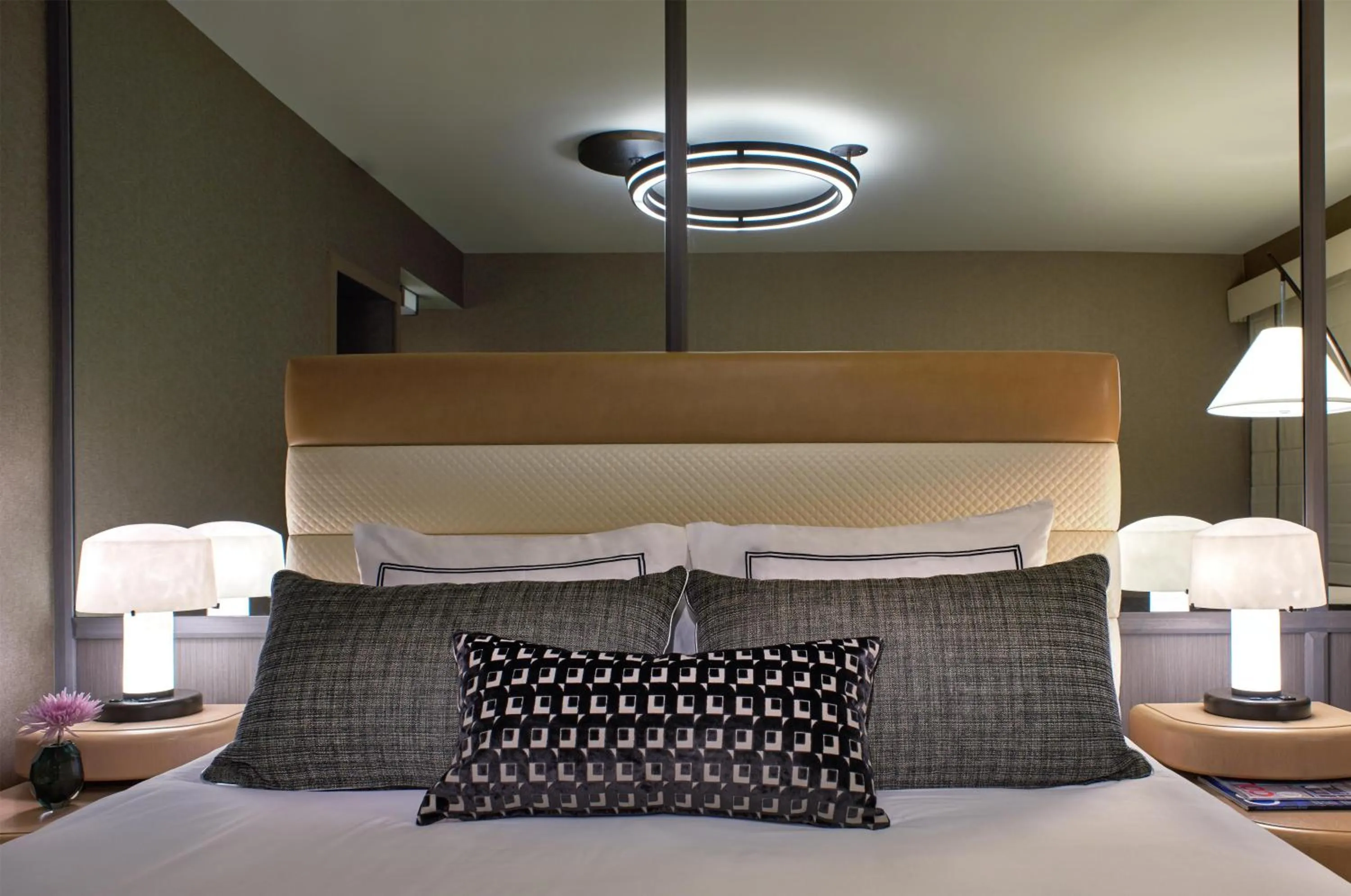 Bedroom, Bed in Hotel Zoe Fisherman's Wharf