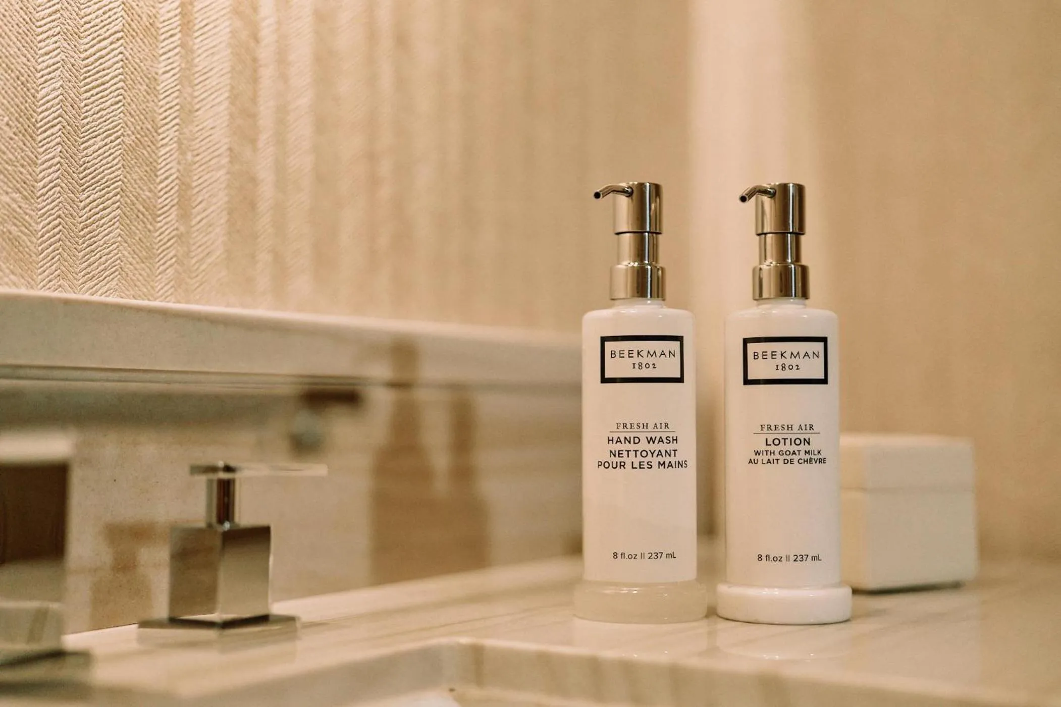 Bathroom in Hotel Zoe Fisherman's Wharf