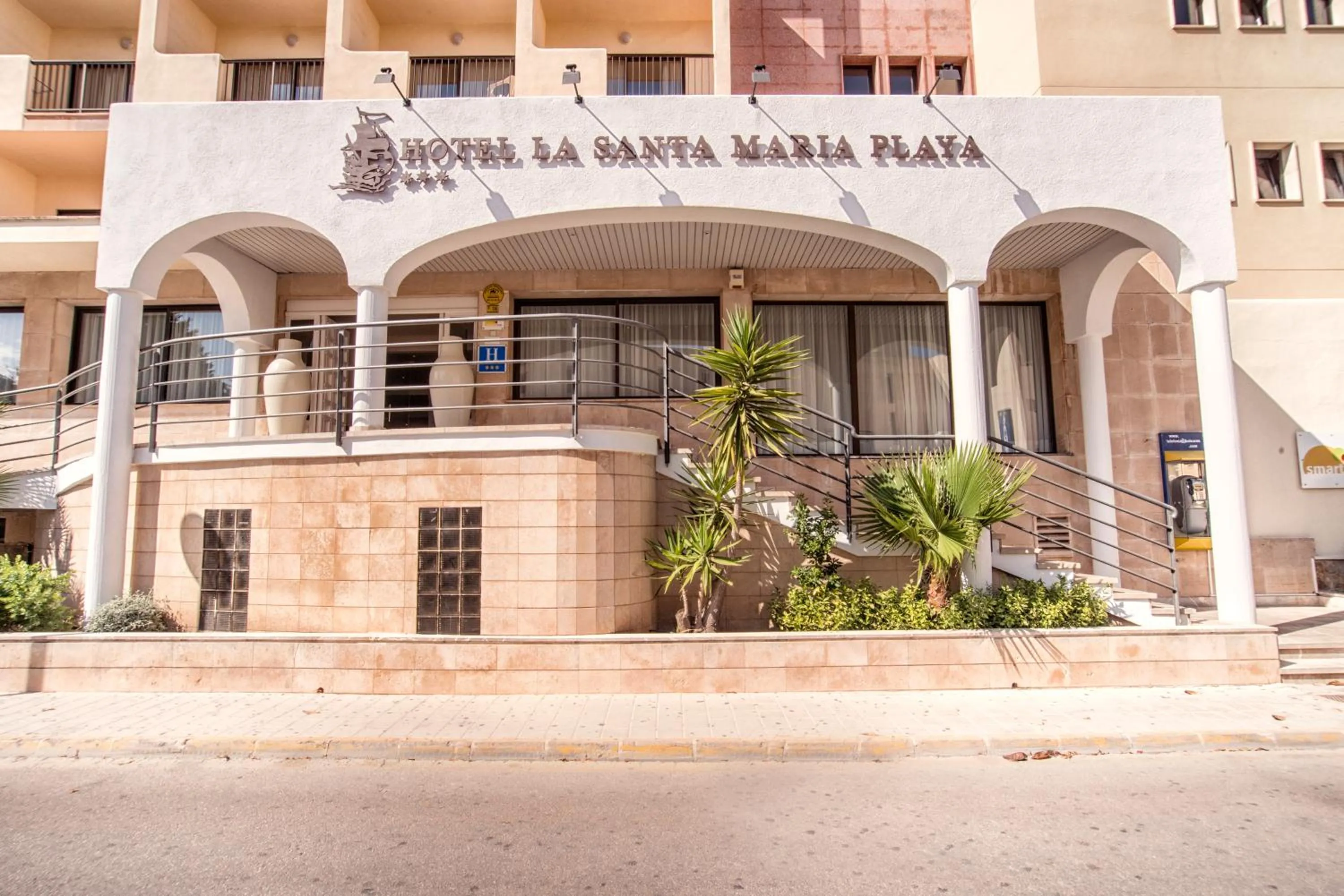 Facade/entrance in Hotel Santa Maria Playa
