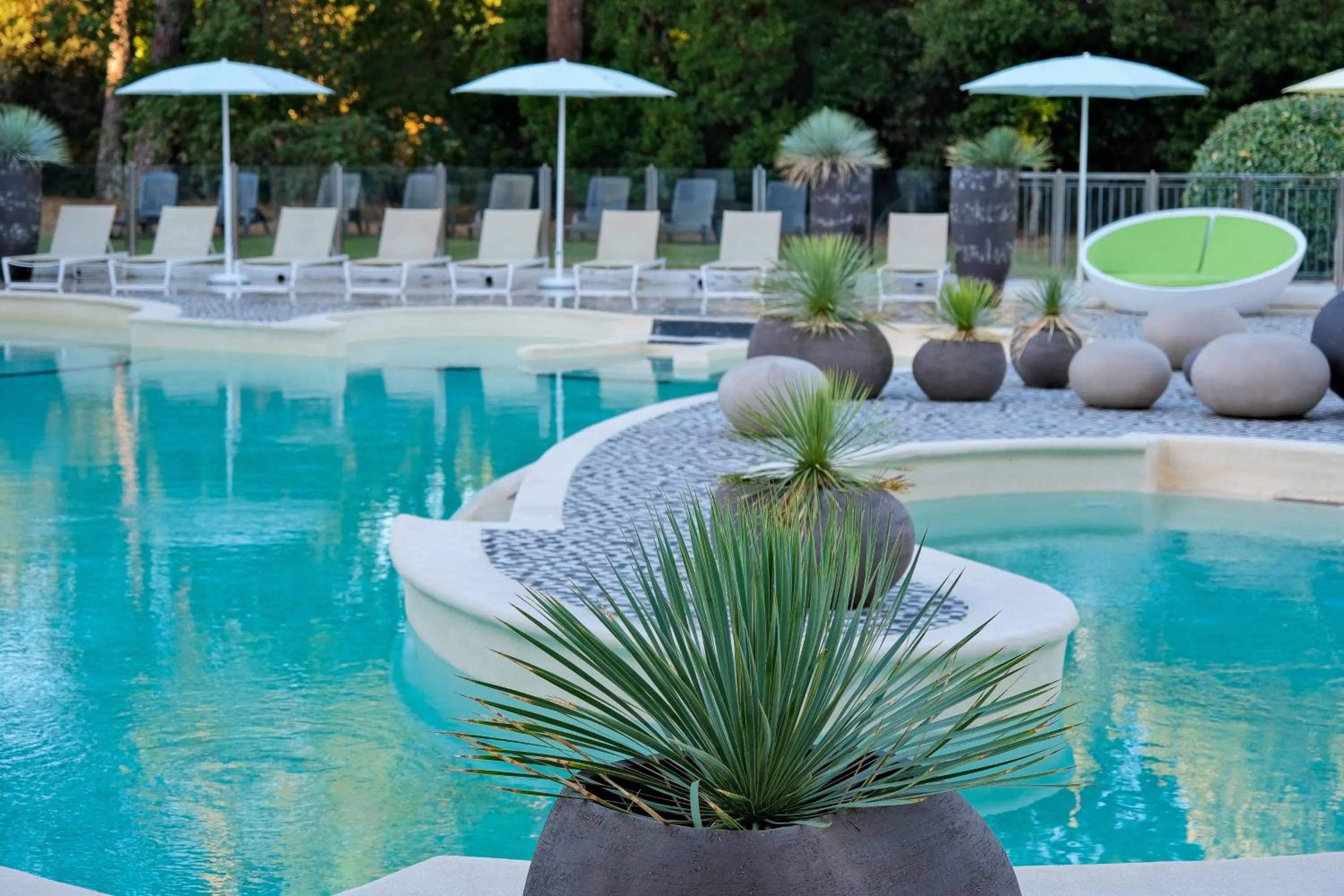 Pool view in Thalazur Arcachon