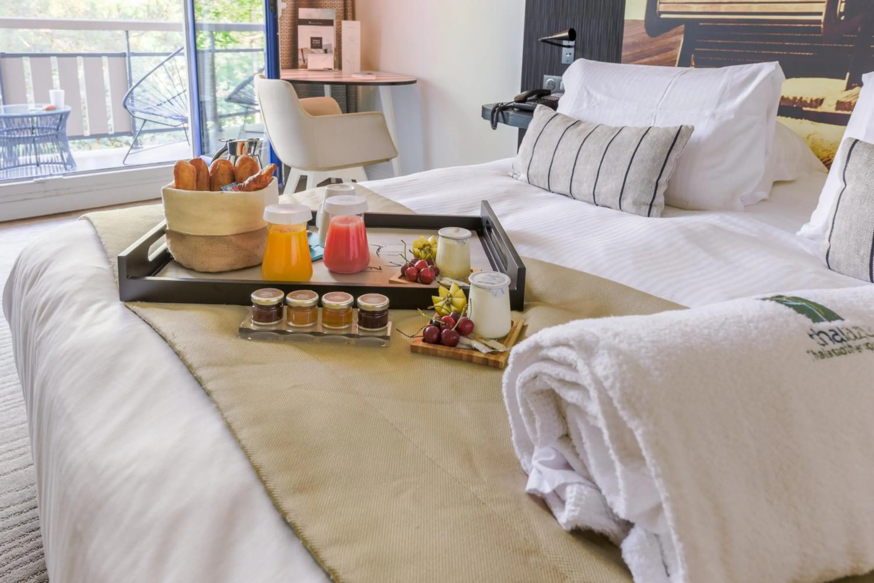 Continental breakfast, Bed in Thalazur Arcachon