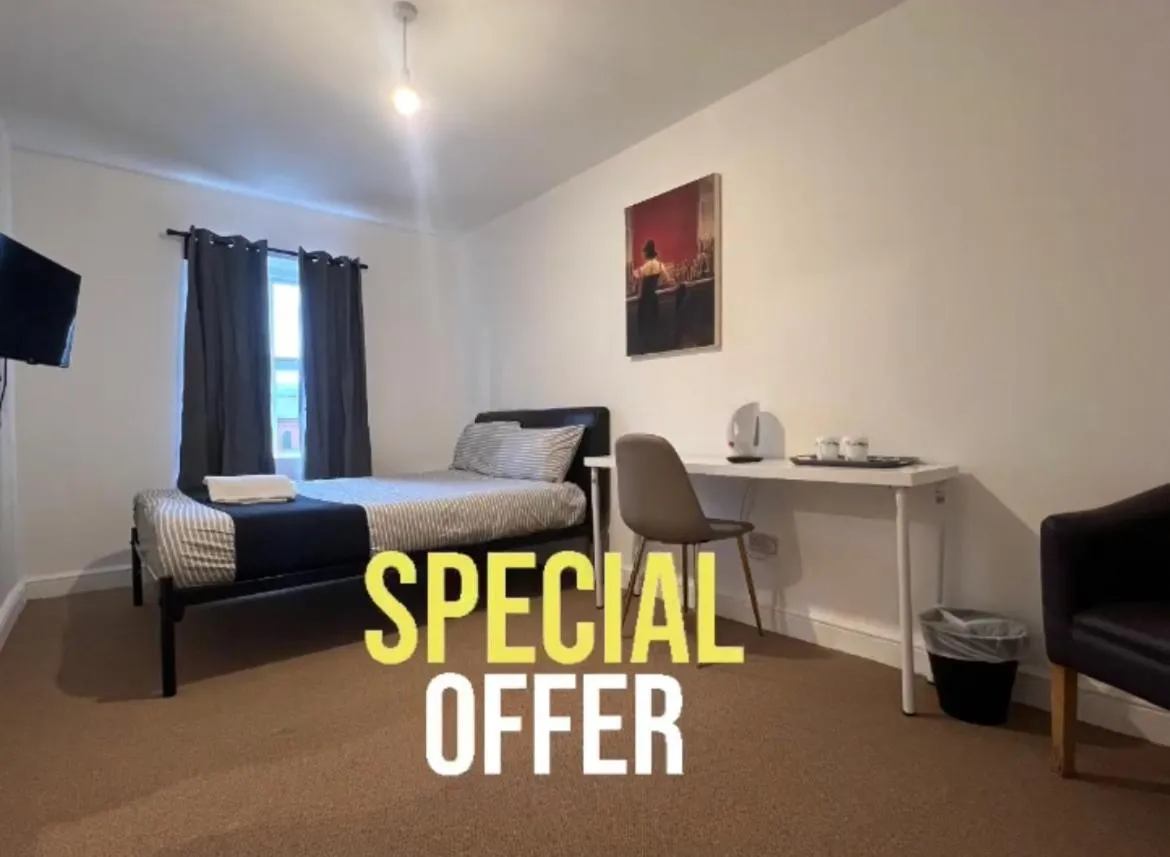 Bed in King Street Hotel