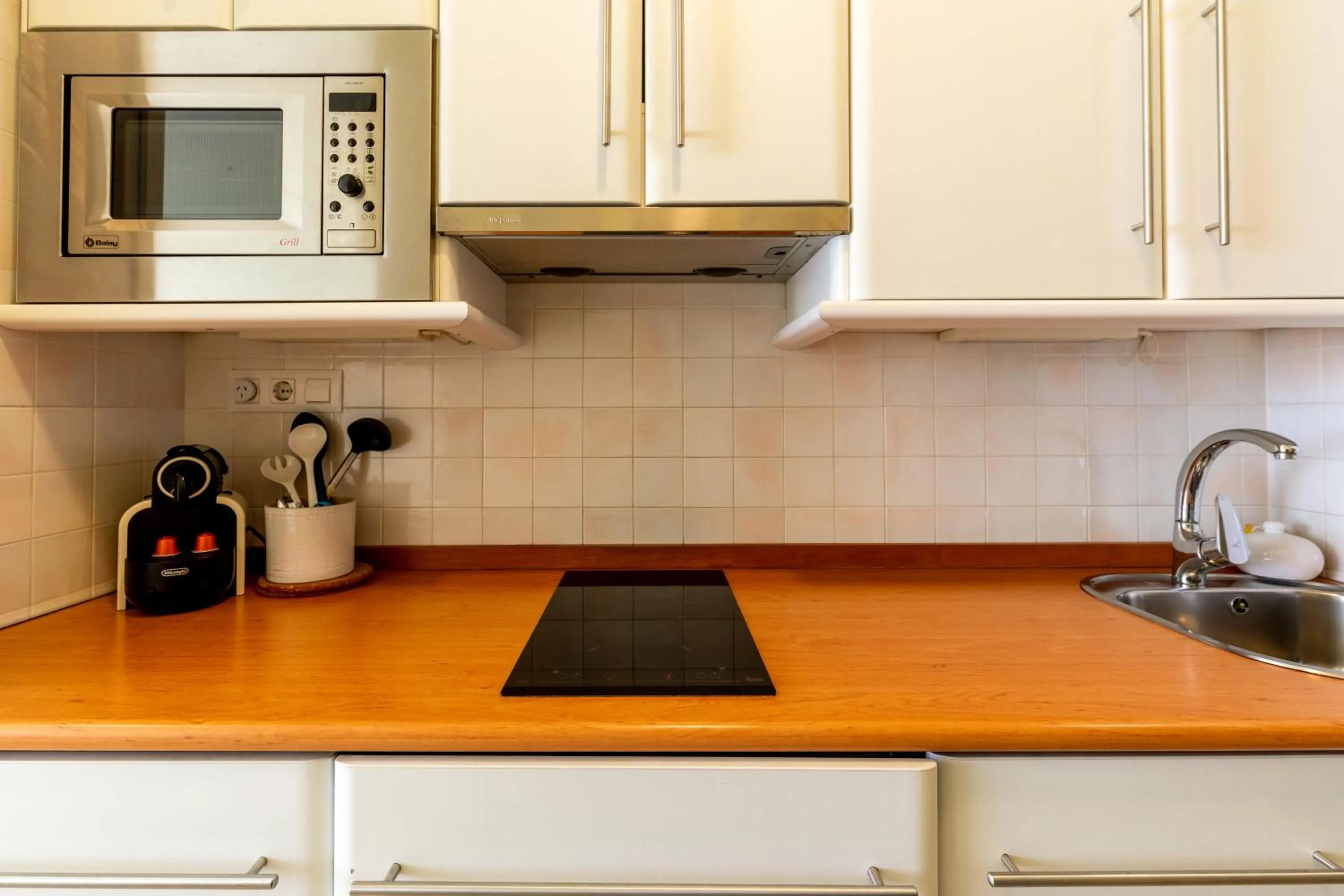 Kitchen or kitchenette in Holi-Rent Martin Villa